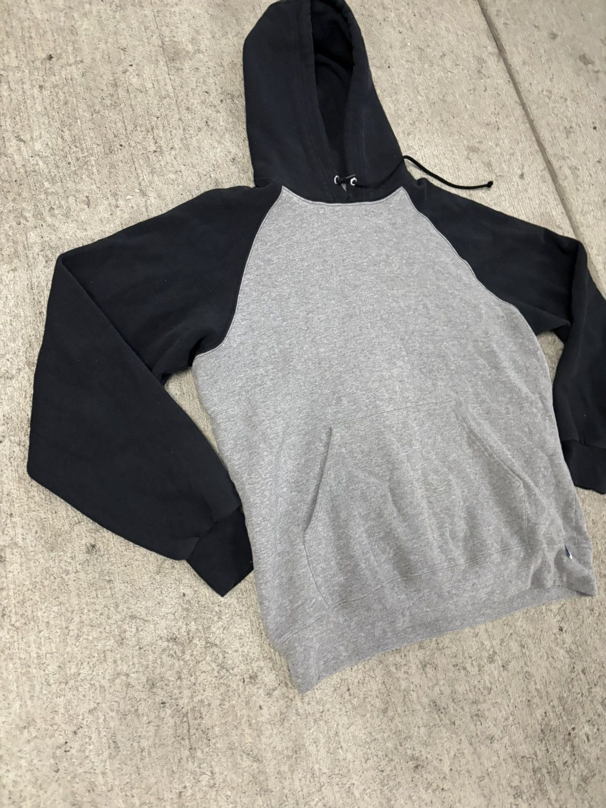 Russell Athletic × Vintage Black and greyBlank Russell athletic crewneck sweatshirt Size US L / EU 52-54 / 3 - 2 Thumbnail