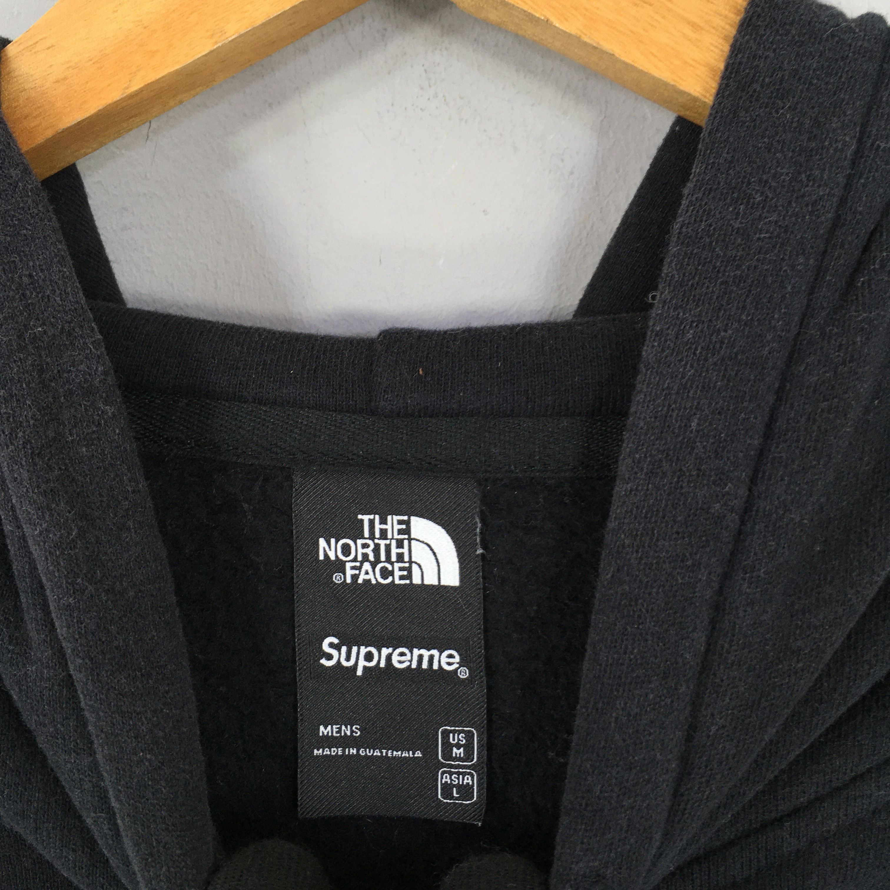 Supreme × The North Face RARE Supreme x The North Face Lenticular Logo Hoodie Medium Size US M / EU 48-50 / 2 - 6 Thumbnail