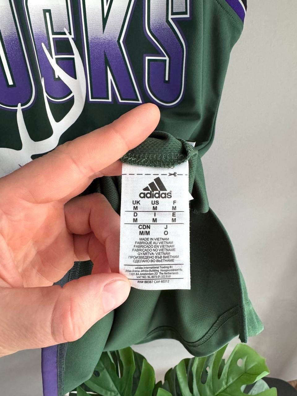 Adidas Milwaukee Bucks 1995-99 NBA Basketball Jersey #3 JENNINGS, M Size US M / EU 48-50 / 2 - 11 Thumbnail