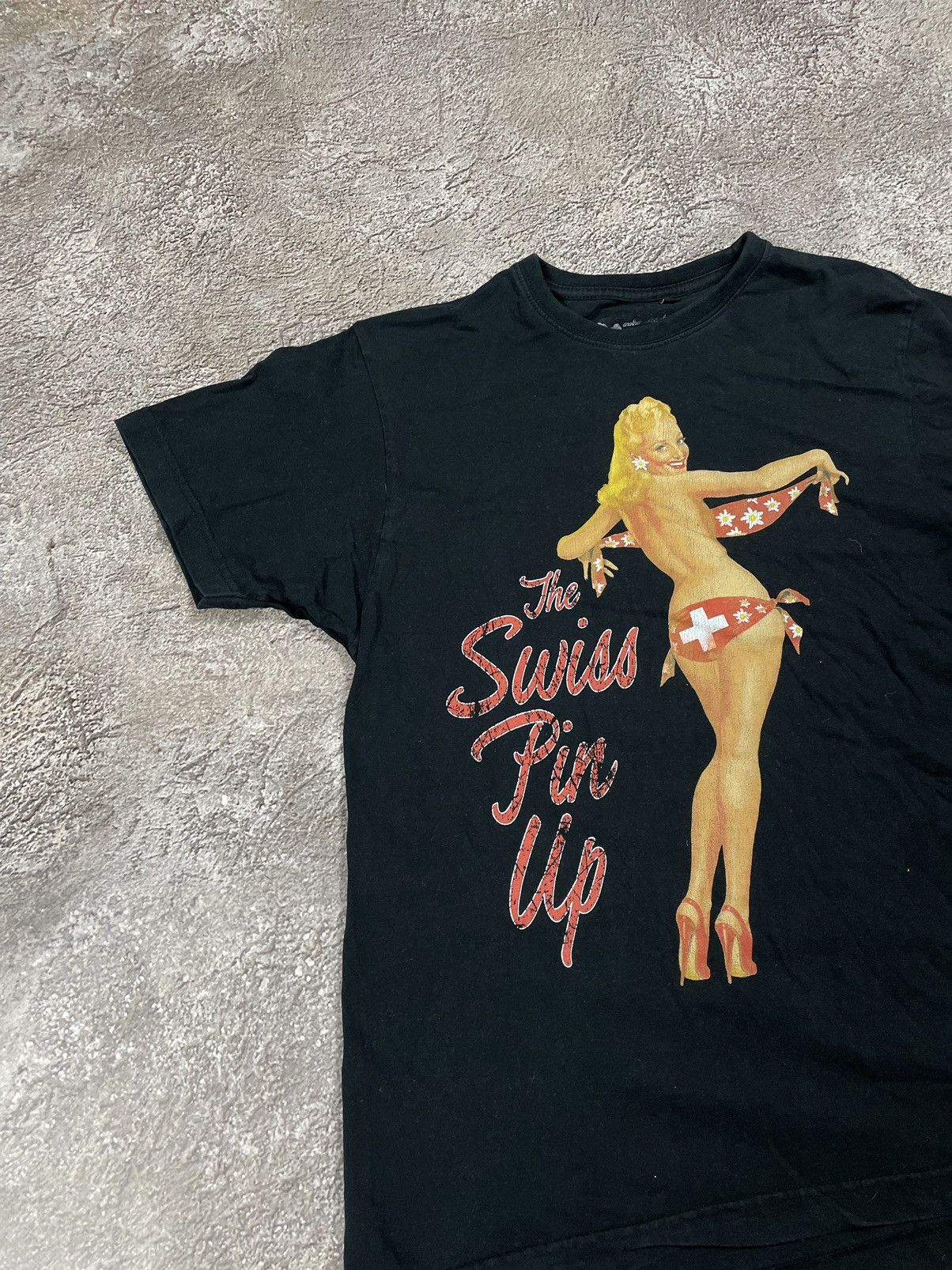 Vintage Vintage Y2K Sun Faded Pinup Graphic Tee Streetwear Black M Size US M / EU 48-50 / 2 - 4 Thumbnail