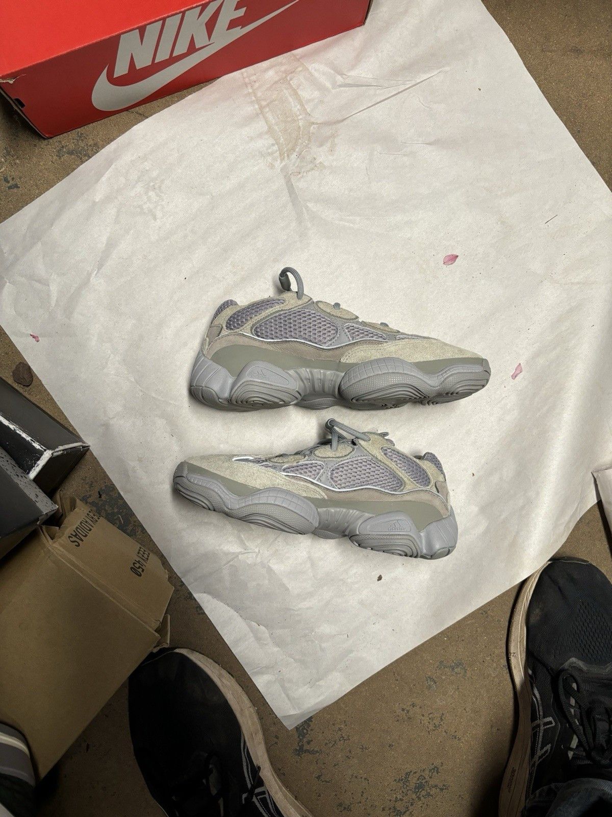 Yeezy adidas Yeezy 500 Stone Salt Size US 8 / EU 41 - 2 Thumbnail
