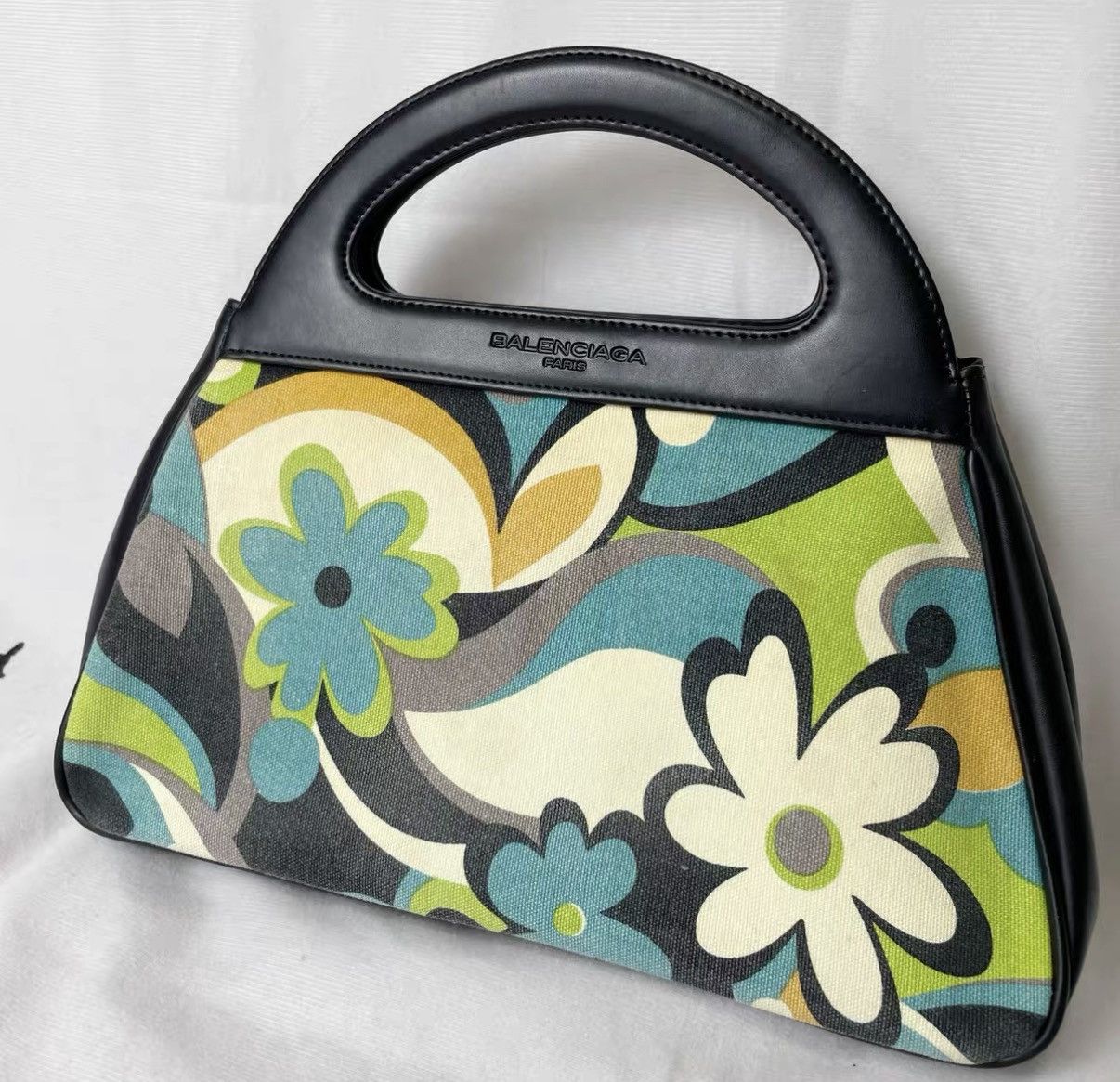 Balenciaga Balenciaga Leather Panel Geometric Floral Dumpling Bag J29 Size ONE SIZE - 6 Thumbnail