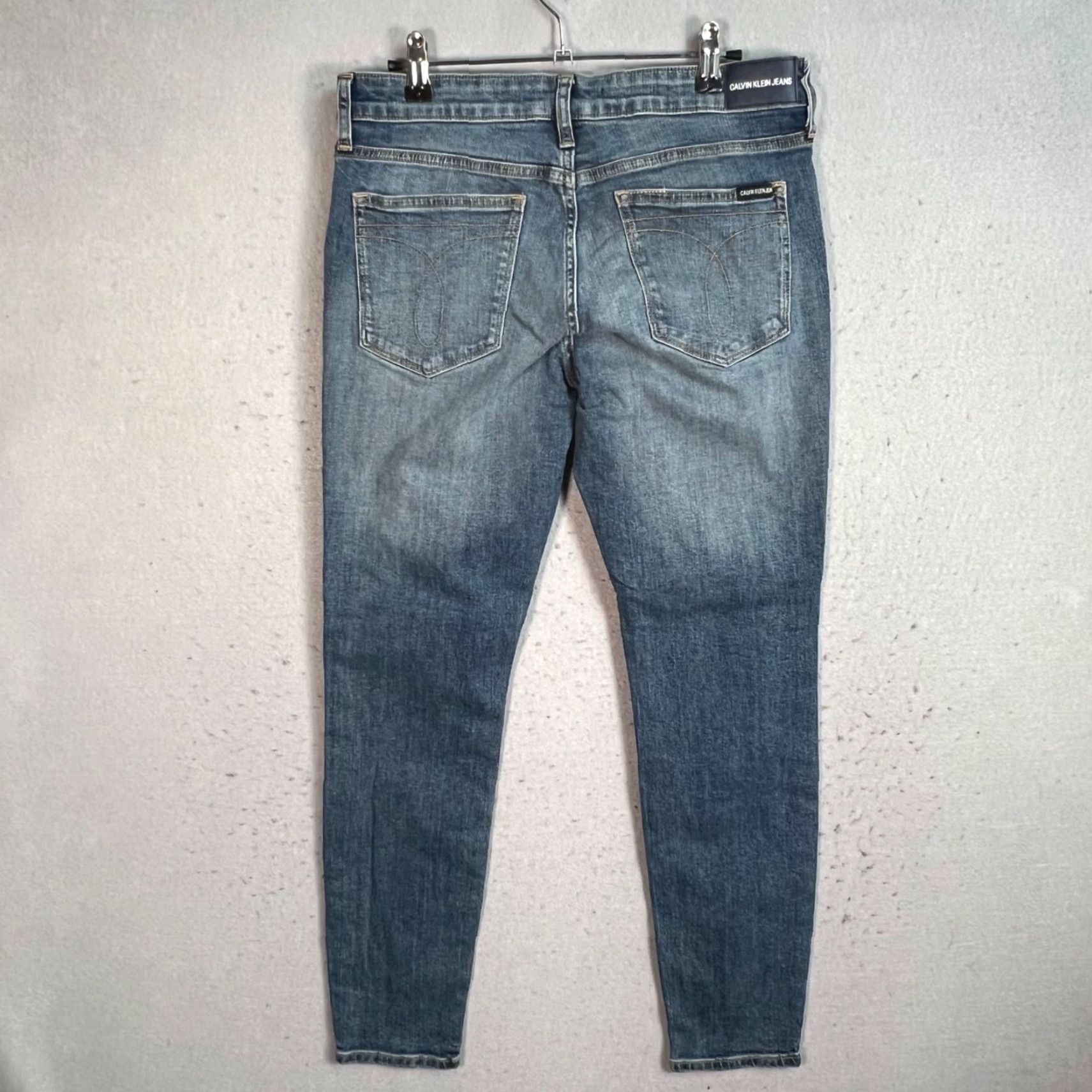 Calvin Klein VINTAGE Calvin Klein Jeans Womens 8 / 30 Slim Skinny Denim Pants Mid Rise Blue Cotton Blend 28.5 Inseam Womens Size 30" / US 8 / IT 44 - 2 Thumbnail