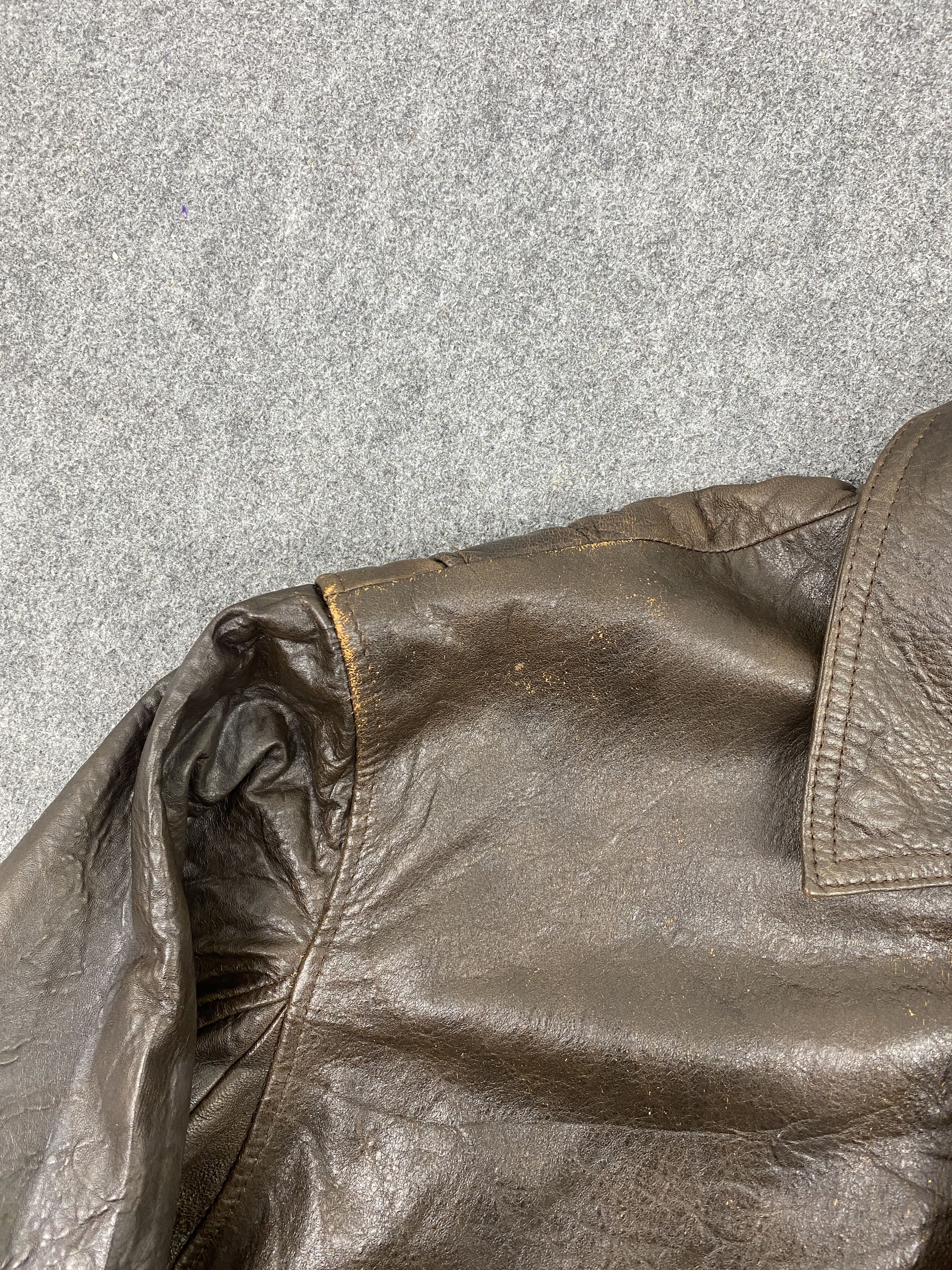 Vintage Vintage Military Flight Jacket Bomber Leather Jacket MJ0073Z Size US L / EU 52-54 / 3 - 12 Thumbnail