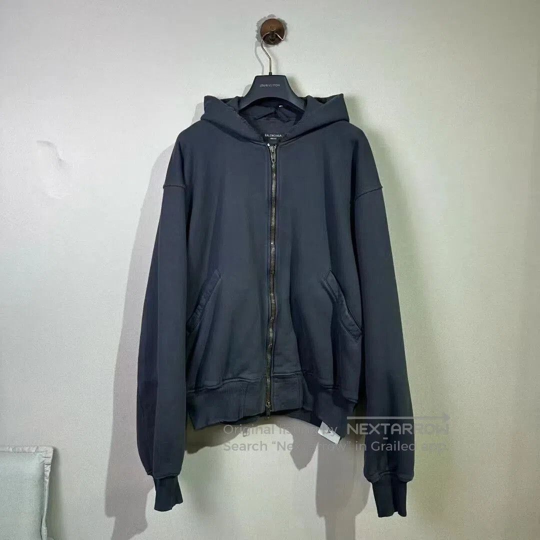 Balenciaga Balenciaga Reversed Letter Zip Hoodie. Size US XXS / EU 40 - 1 Thumbnail