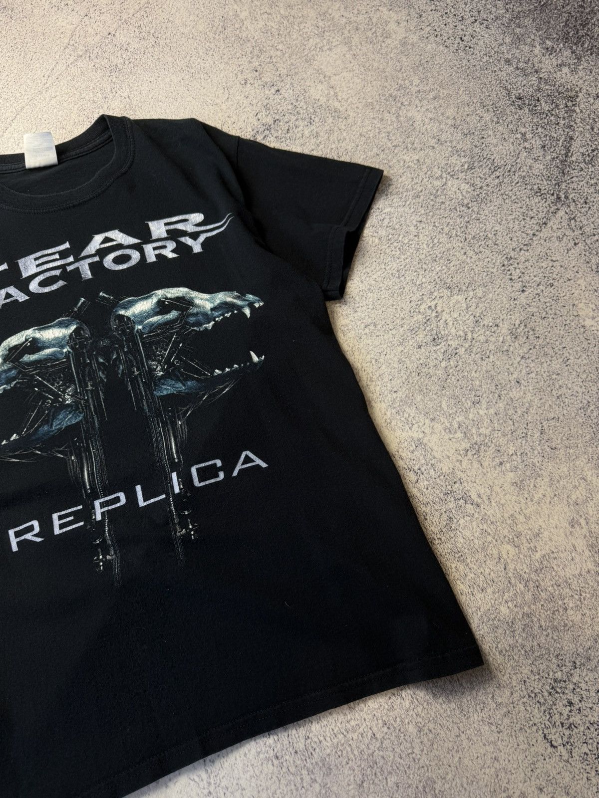 Band Tees Vintage Fear Factory Replica Rock T Shirt Y2K Size US S / EU 44-46 / 1 - 13 Thumbnail