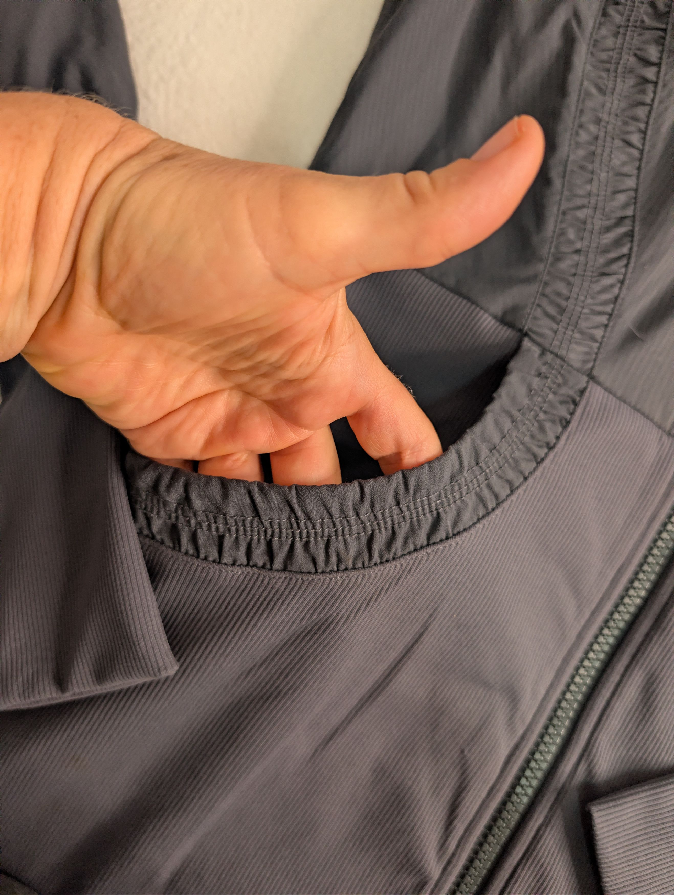 Lululemon Lululemon Pure Balance Jacket Size 8 (AU 12) Grey Size M / US 6-8 / IT 42-44 - 5 Thumbnail
