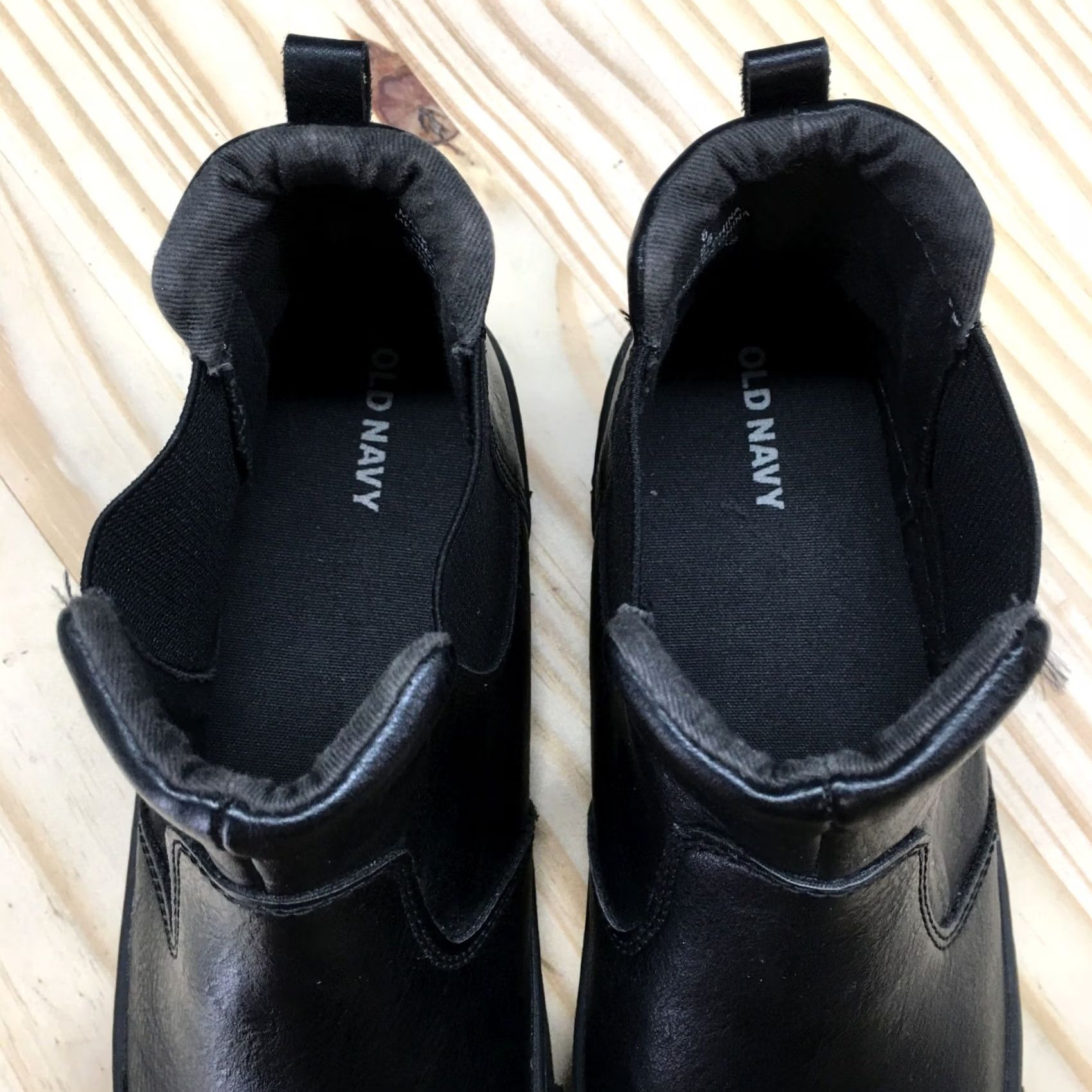 Old Navy Old Navy Boots Chelsea Womens 6 Black Faux Leather Comfort Pull On Flat Heel 6 Black Women's Chelsea Boots Size M / US 6-8 / IT 42-44 - 7 Thumbnail