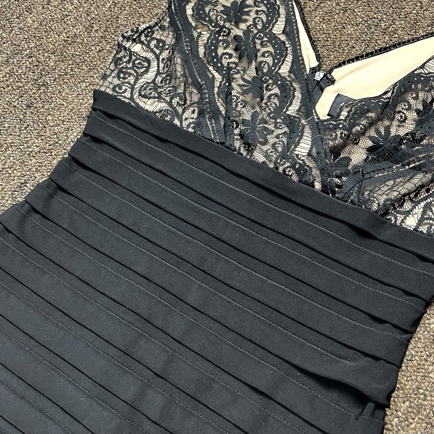 Adrianna Papell Adrianna Papell Womens Black Sleeveless Dress Ribbed Size 10 Sleeveless V-Neck Knee Length Classic Sheath Dress Black Womens Size 10 Size L / US 10 / IT 46 - 5 Thumbnail