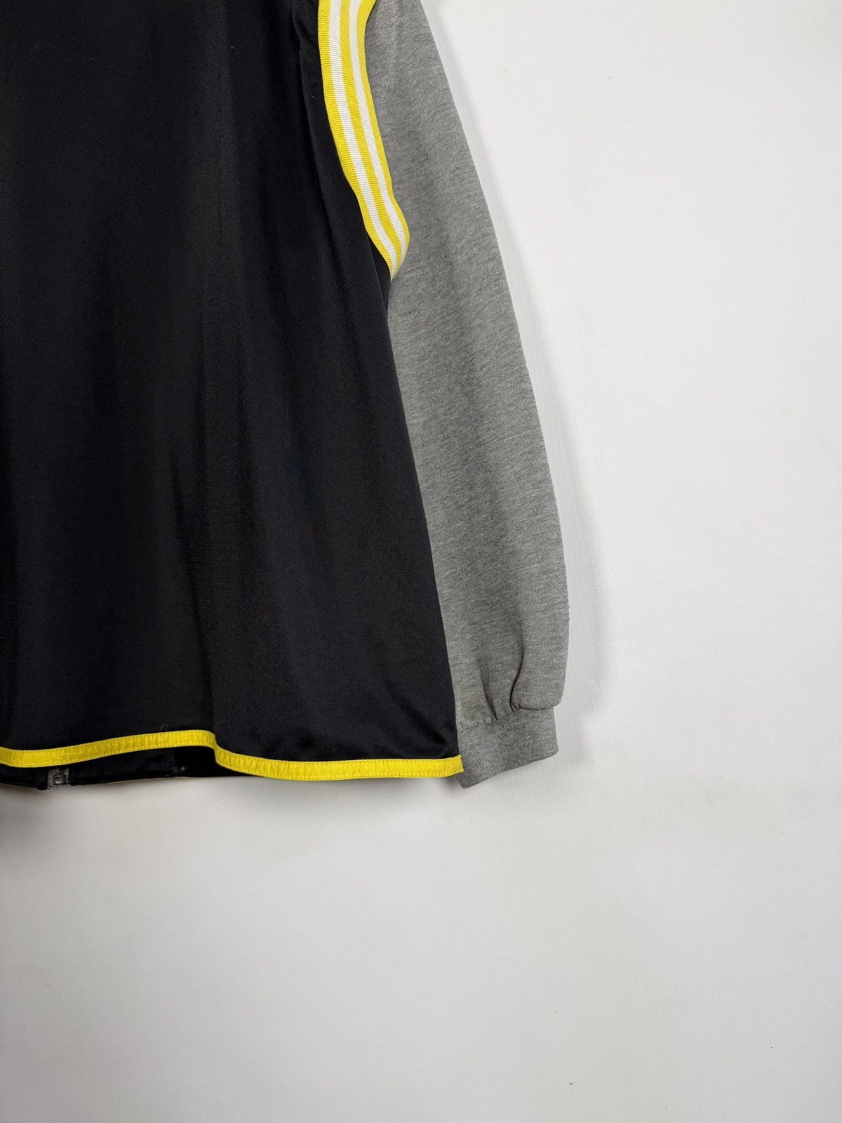 Adidas Adidas Vintage Detachable Sleeve Track Jacket Vest Size L Size US L / EU 52-54 / 3 - 17 Thumbnail
