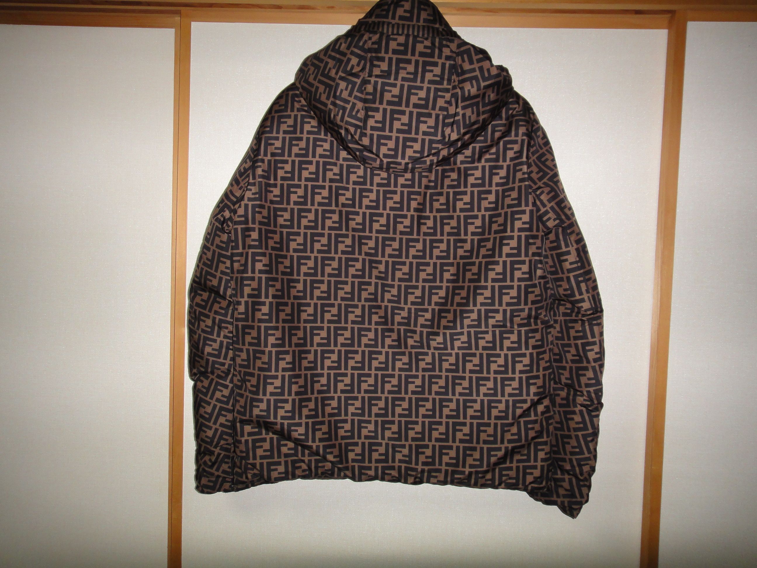 Fendi Fendi FF Zucca reversible down jacket size 50 Size US M / EU 48-50 / 2 - 2 Thumbnail