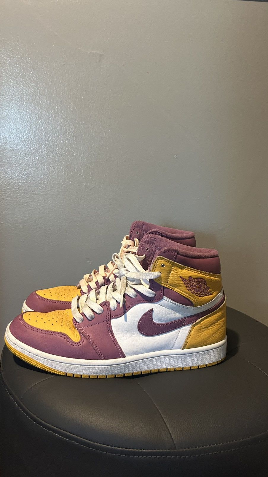 Jordan Brand Air Jordan 1 Retro High OG “Brotherhood” Size US 9.5 / EU 42-43 - 1 Thumbnail