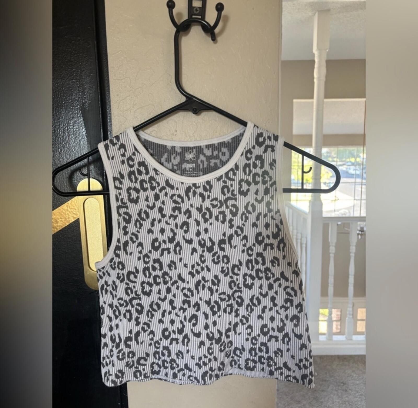 Aran Isles Knitwear (Aura) Leopard Print Sleeveless Top Size M / US 6-8 / IT 42-44 - 1 Thumbnail