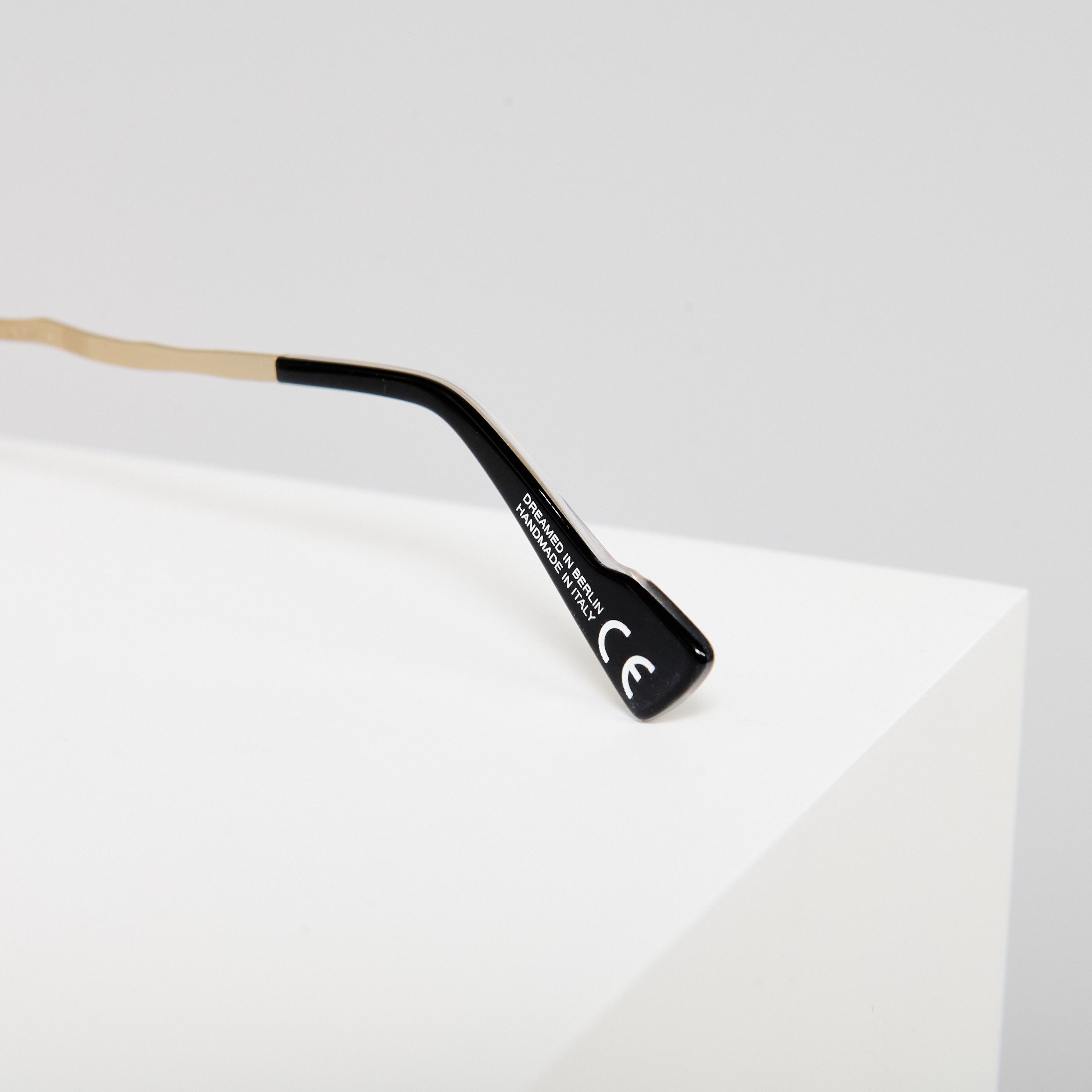 Kuboraum KUBORAUM Z24 GD SUNGLASSES Size ONE SIZE - 5 Thumbnail