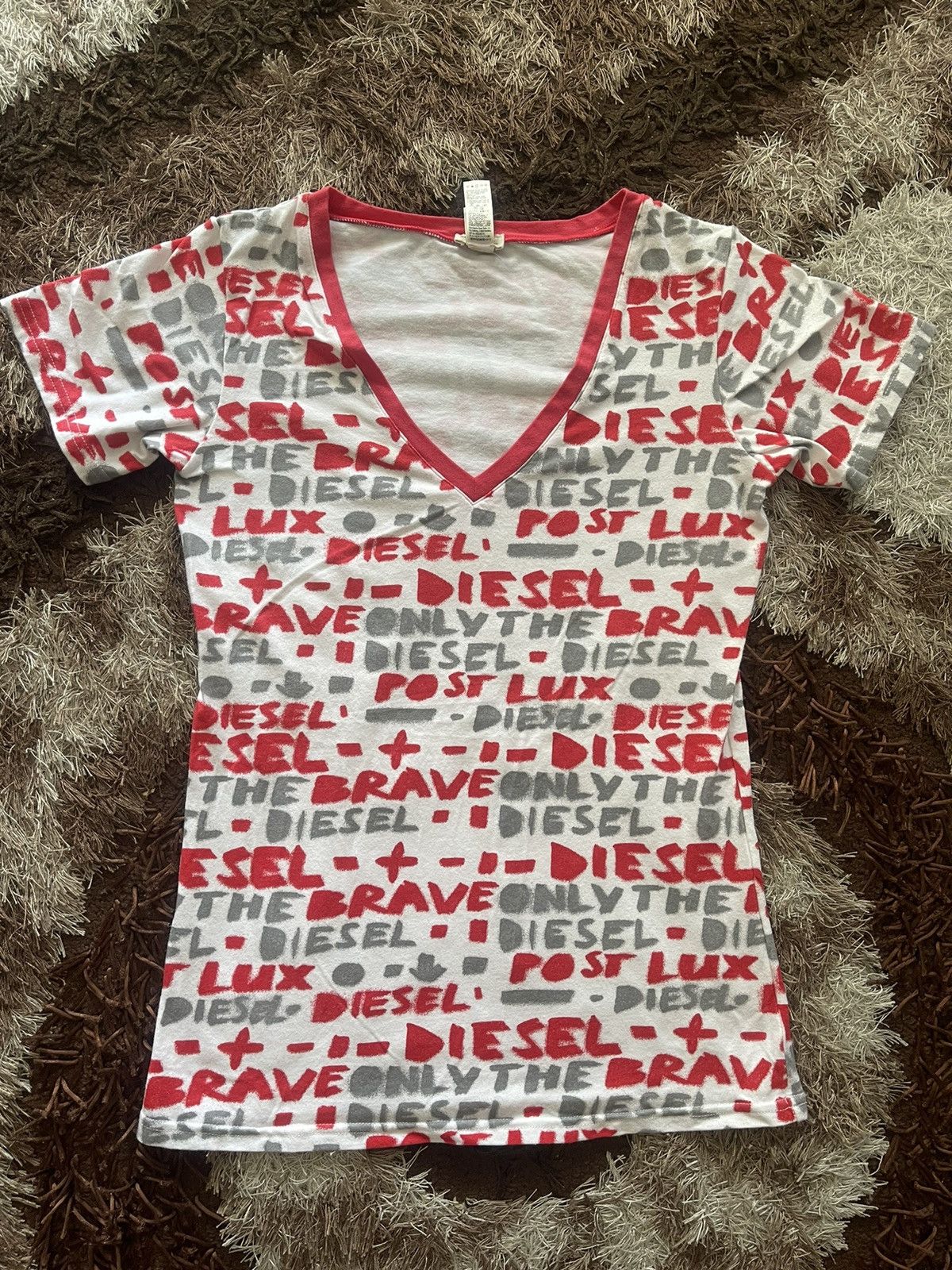Diesel VINTAGE DIESEL SPELL OUT V NECK VERY RARE Size M / US 6-8 / IT 42-44 - 1 Thumbnail