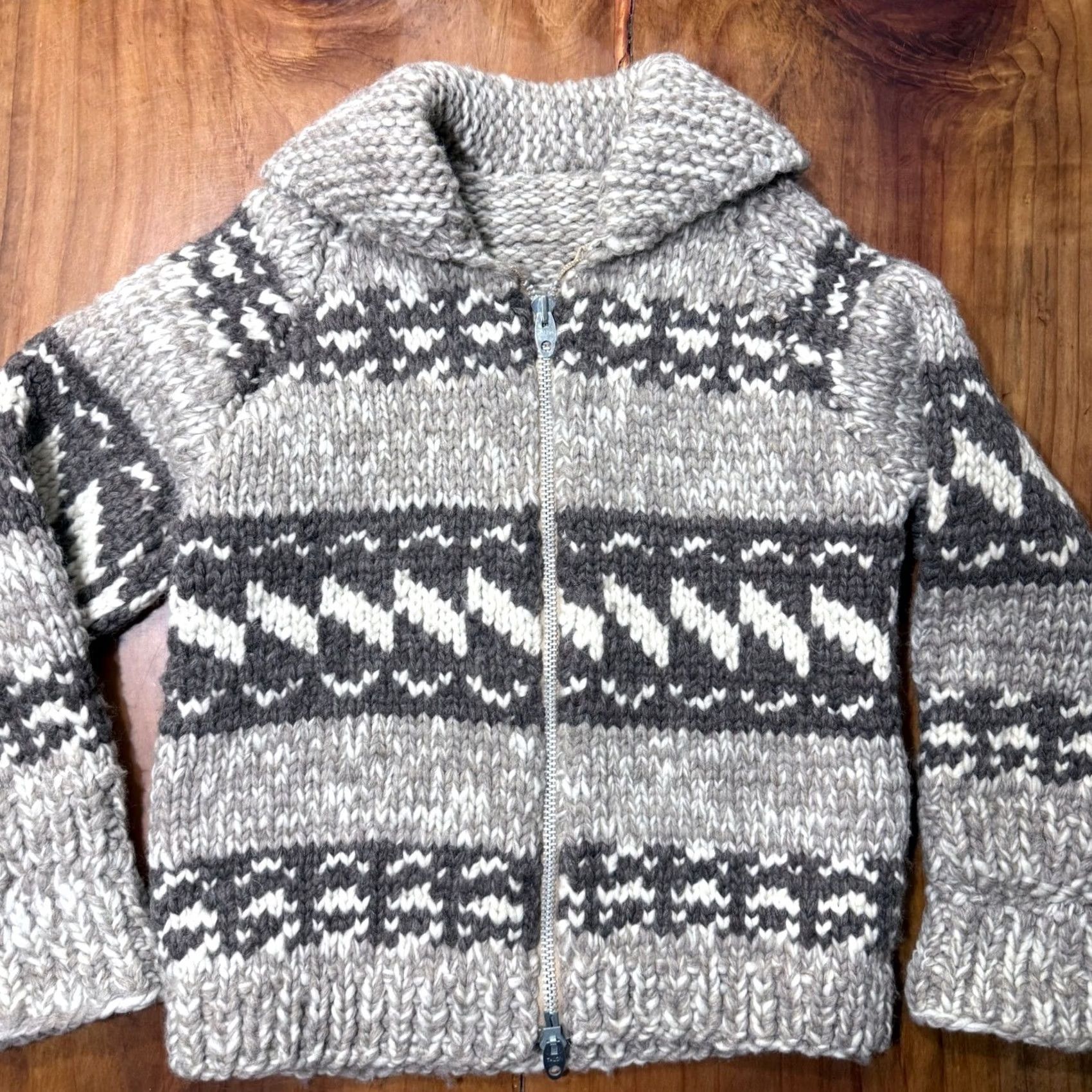 Vintage VINTAGE Cowichan Sweater Jacket Long Sleeve Wool Full Zip Shawl Collar V3-13 Size US S / EU 44-46 / 1 - 2 Thumbnail