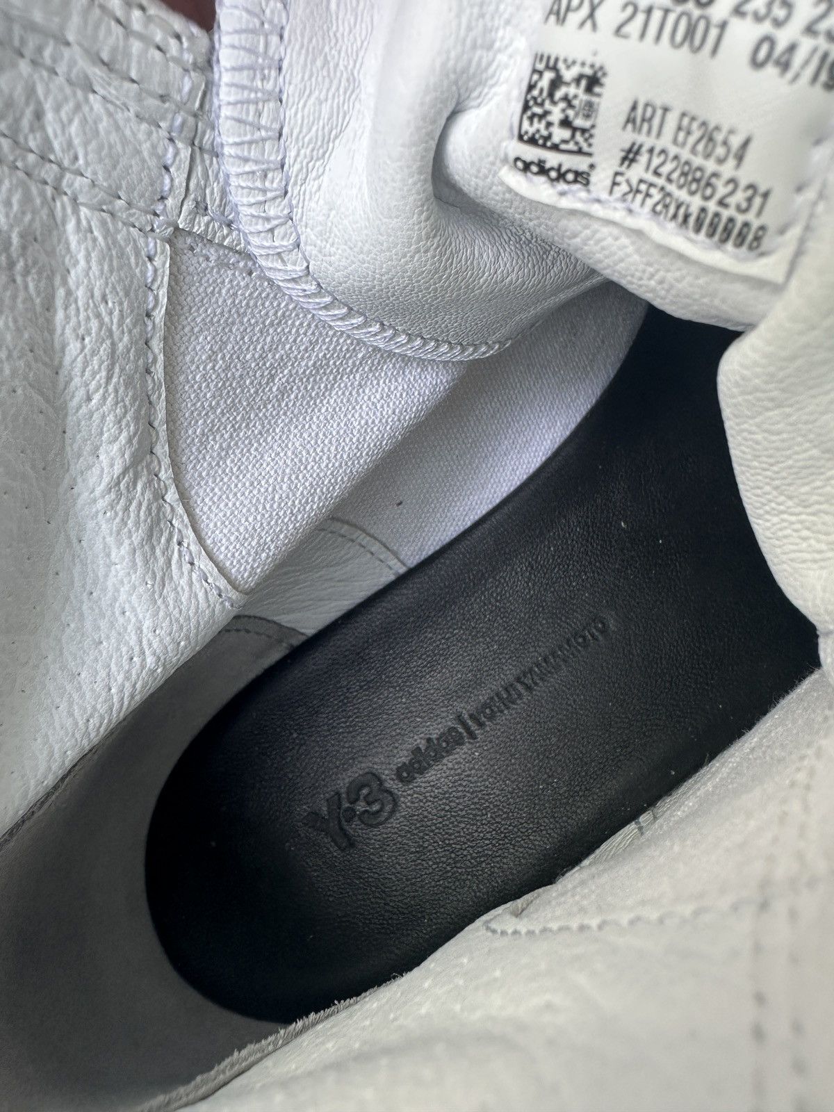 Adidas × Y-3 × Yohji Yamamoto Yuben Mid Core white (9) Size US 9.5 / IT 39.5 - 7 Thumbnail