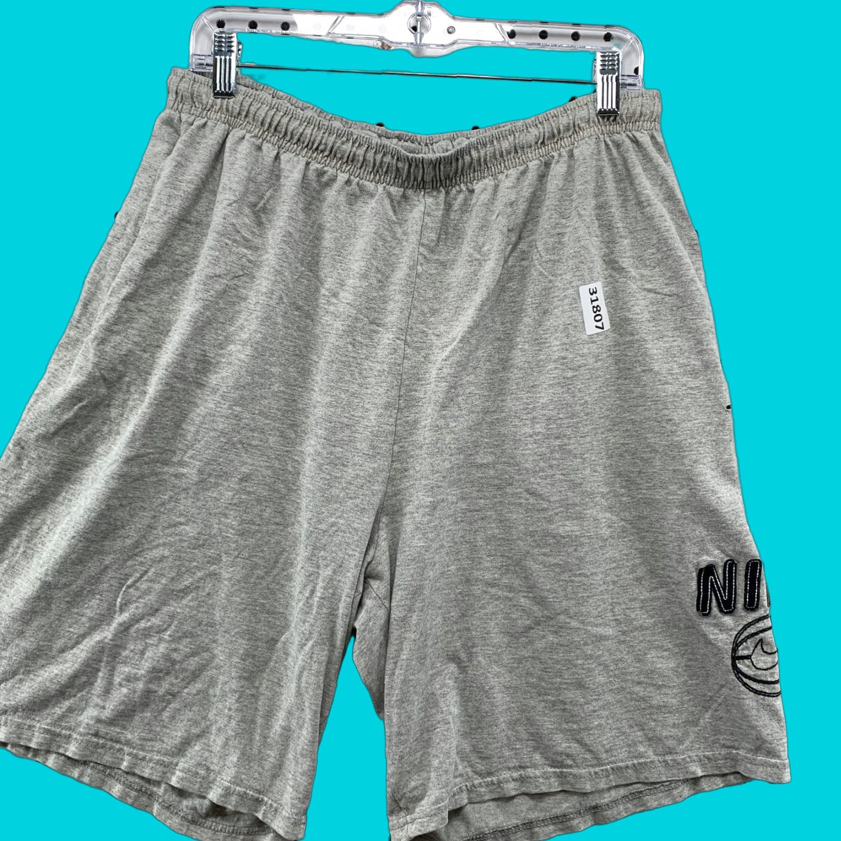 Nike VINTAGE Nike Basketball Shorts Men L Gray Embroidered Swoosh 32x9.5 90s Black Tag Athletic Size US 33 - 1 Thumbnail