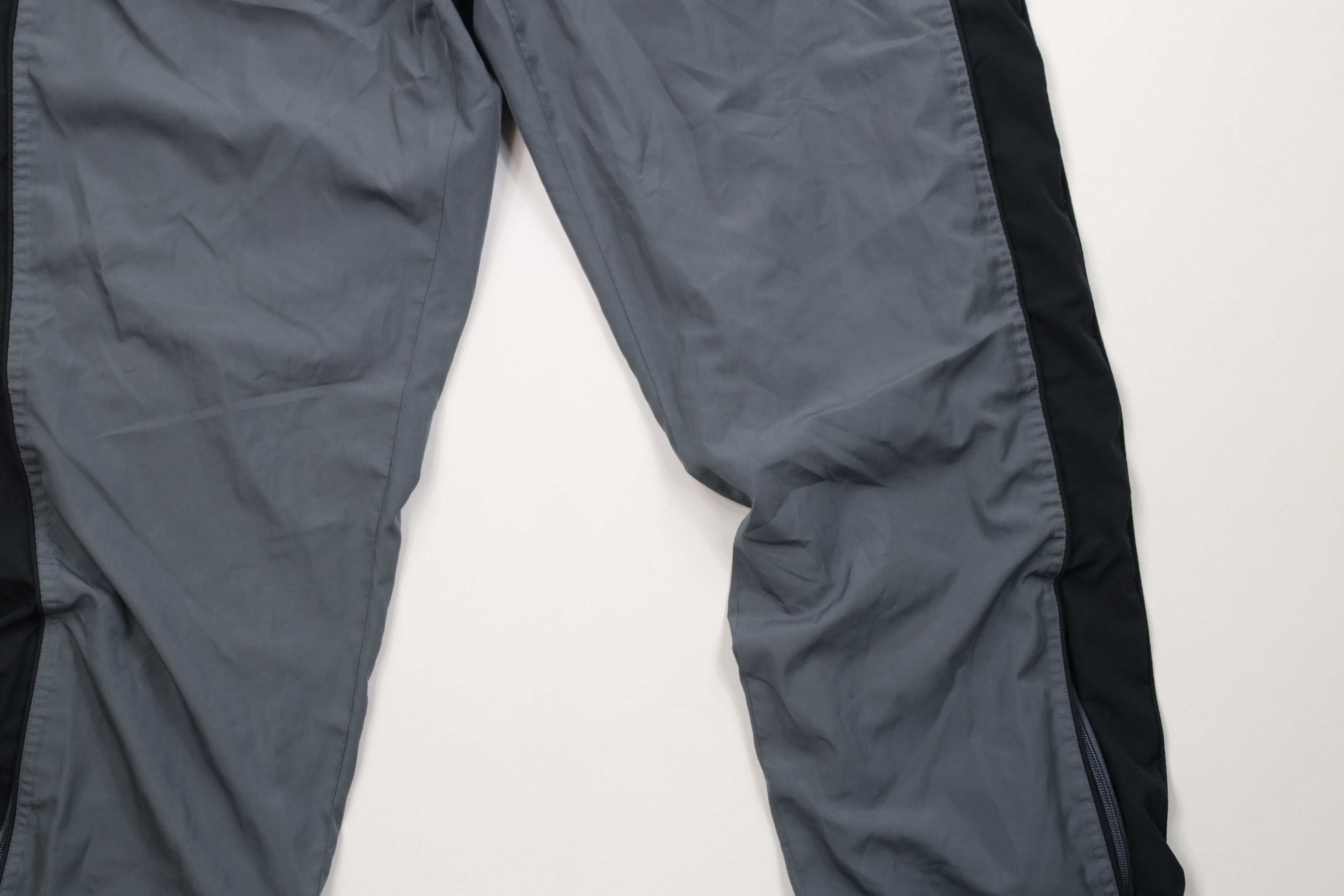 Champion Vintage 90s Champion Block Wide Leg Windbreaker Pants Gray Size US 36 / EU 52 - 4 Thumbnail