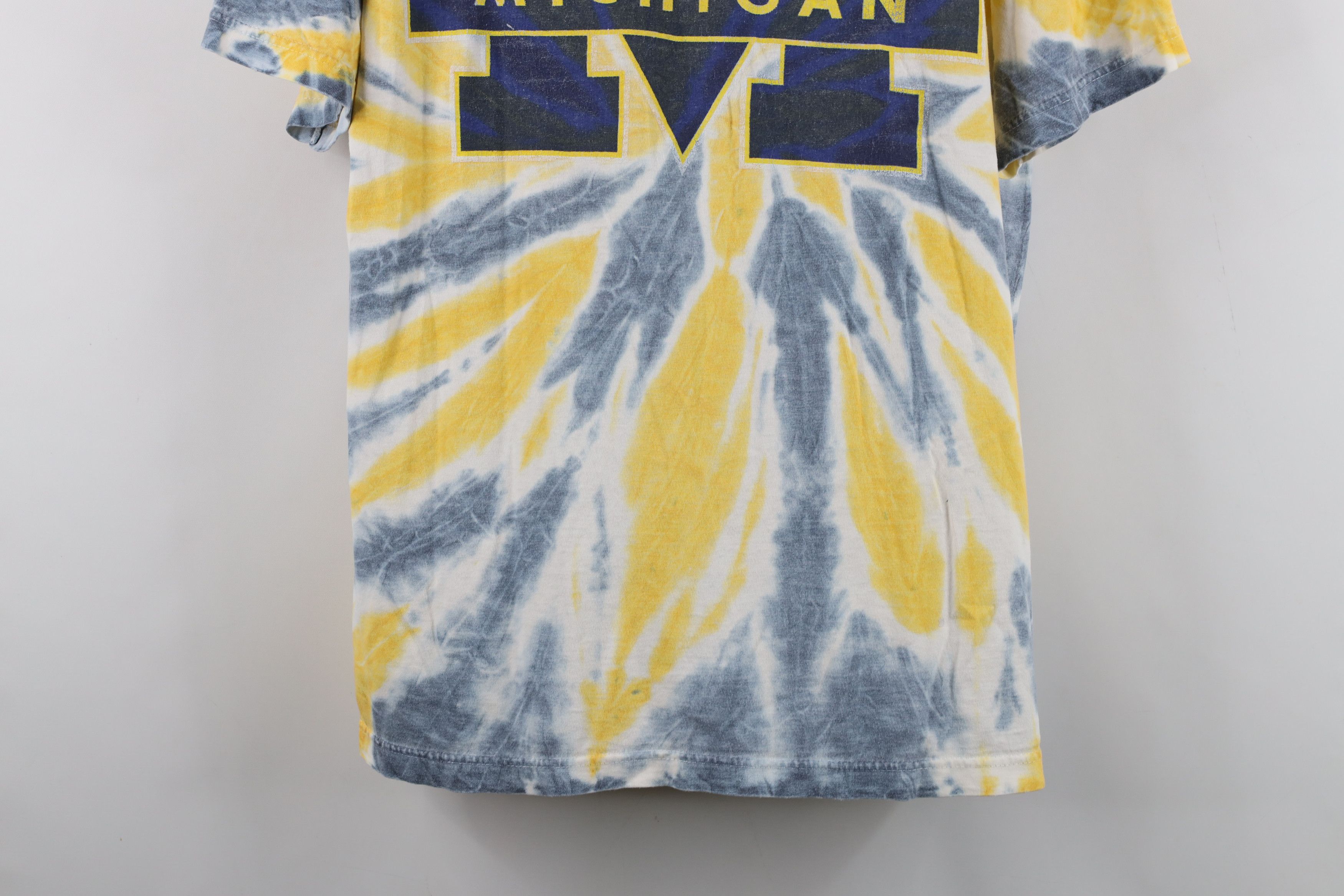 Vintage Vintage 90s Tie Dye University of Michigan Block M T-Shirt Size US L / EU 52-54 / 3 - 3 Thumbnail