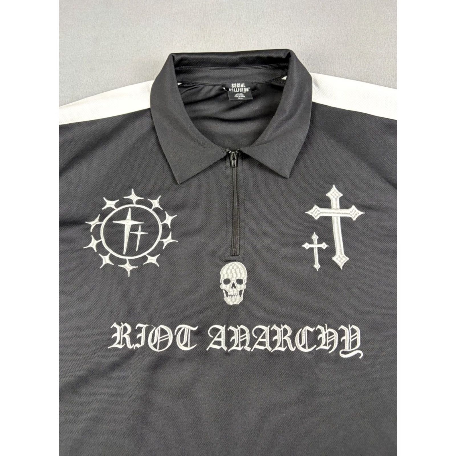 Vintage Social Distortion Shirt Men XL Black Riot Society Skull Cross Short Sleeve T-Shirt Mens Regular Size XS? No Size US XL / EU 56 / 4 - 2 Thumbnail
