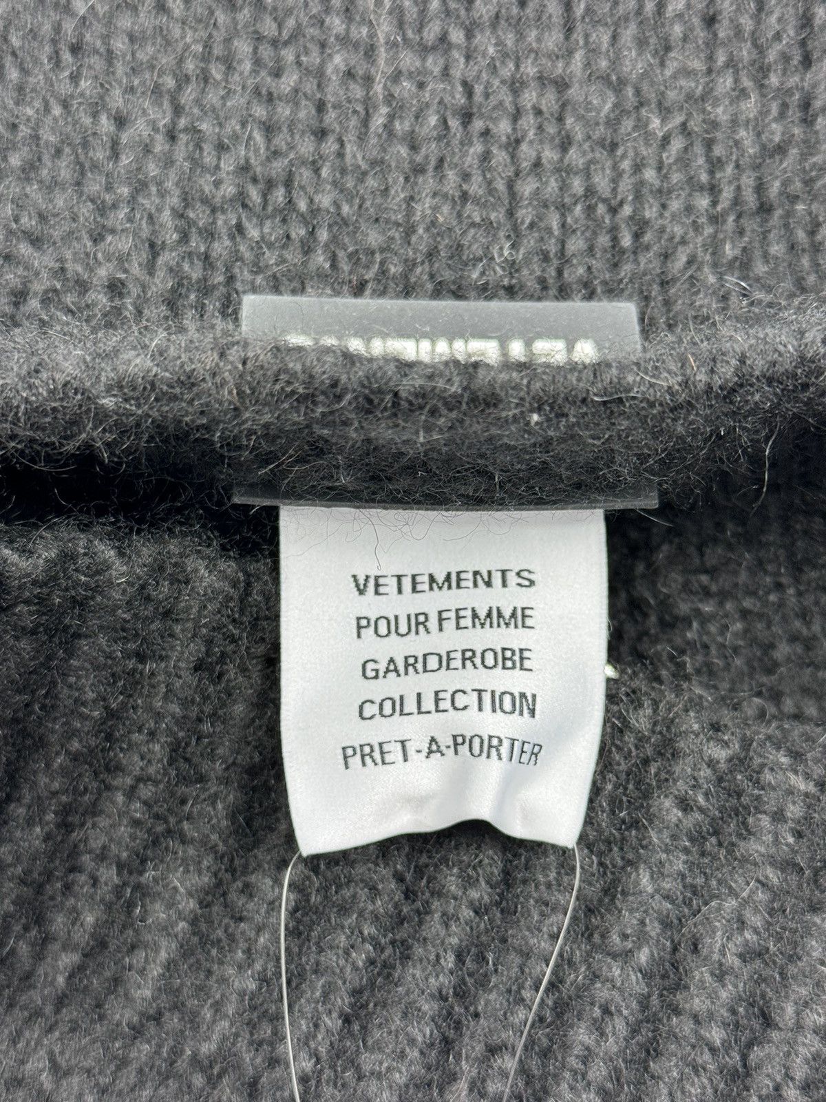 Vetements OVERSIZED EMBELLISHED ALPACA-BLEND CARDIGAN Size US XXL / EU 58 / 5 - 6 Thumbnail