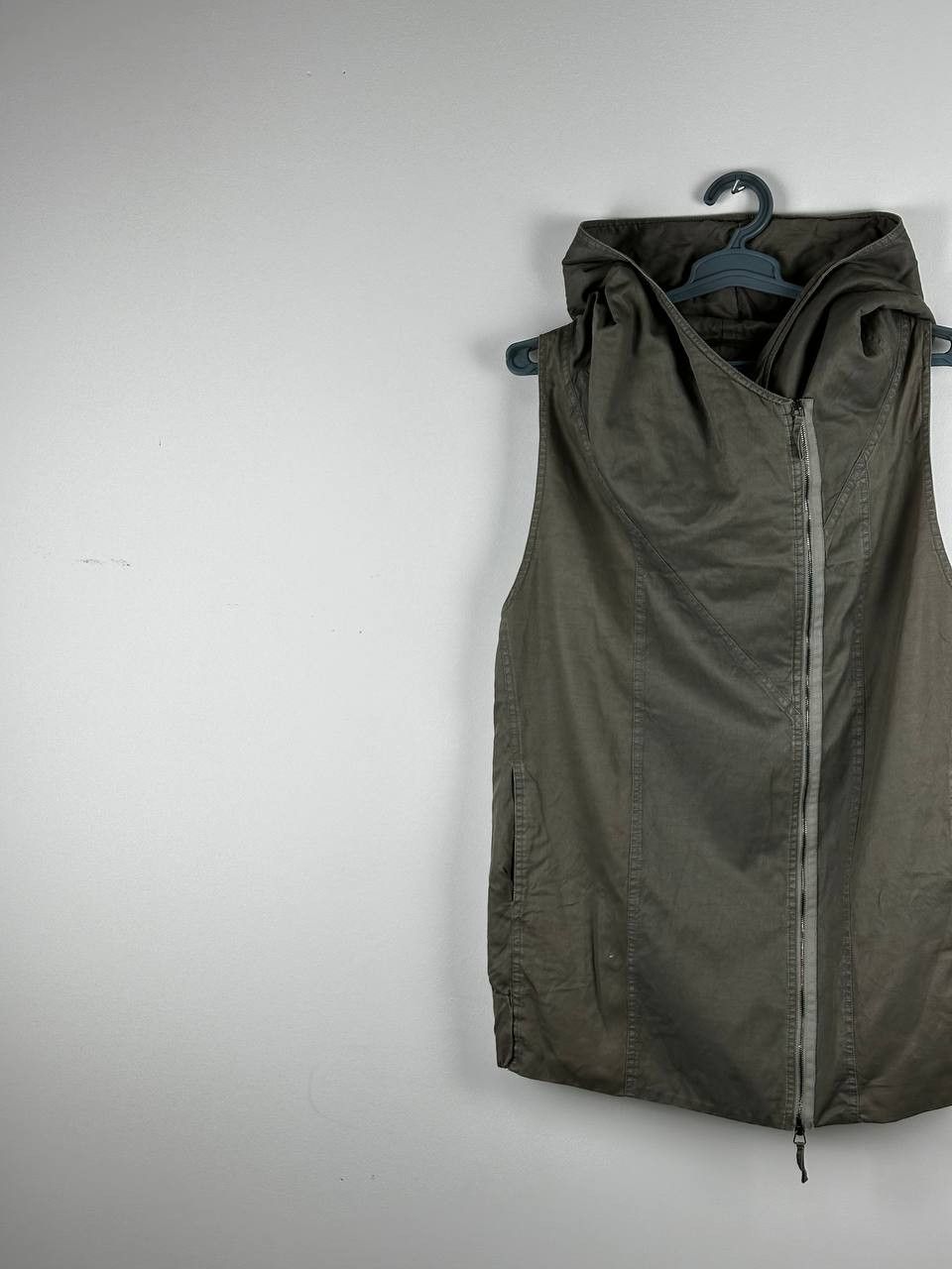 Annette Gortz Avant Garde Annette Gortz Rubbered Hooded Vest Size XS / US 0-2 / IT 36-38 - 2 Thumbnail