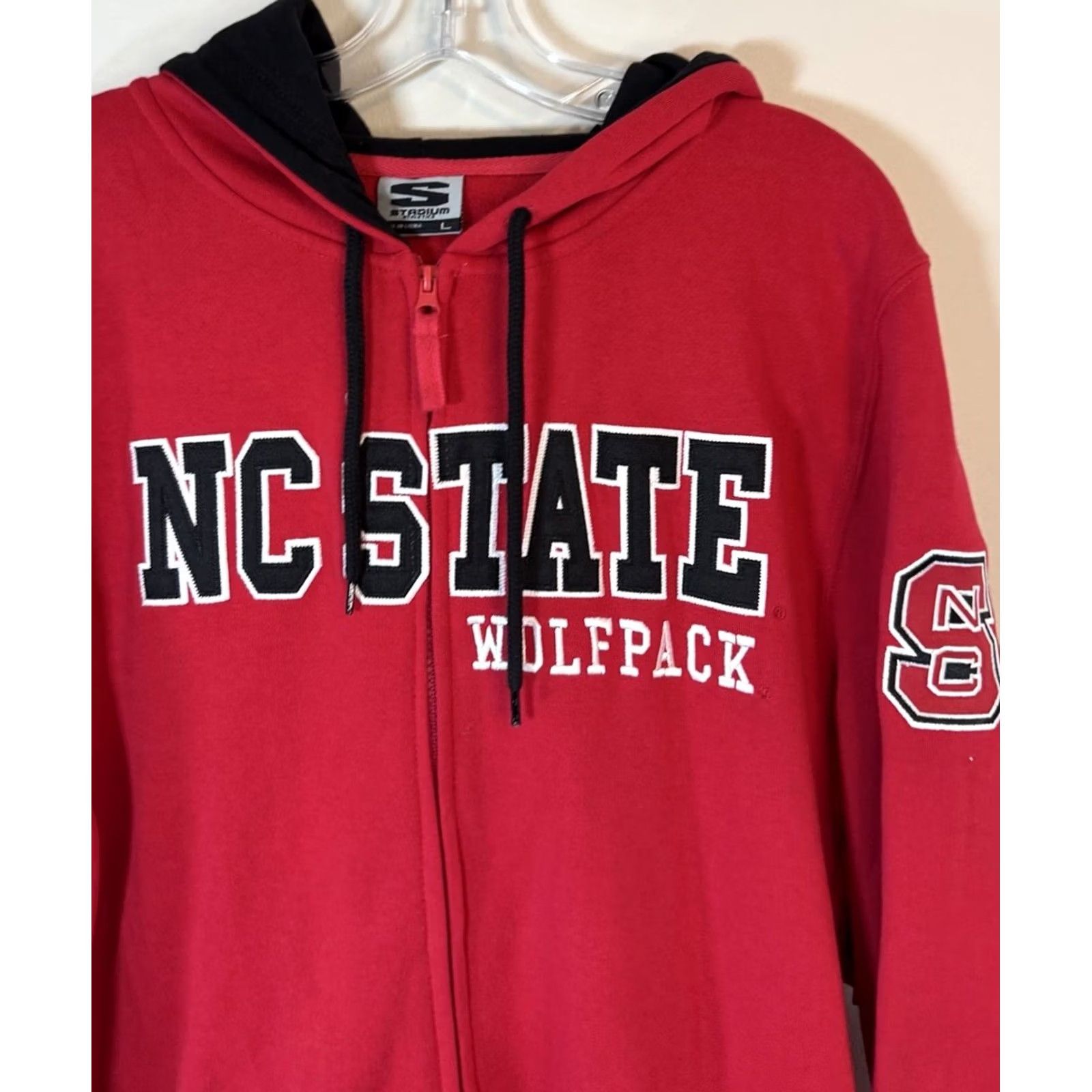 Vintage NC State Wolf Pack Stadium Mens L Red Full Zip Long Sleeve Hoodie Sweatshirt Size US L / EU 52-54 / 3 - 2 Thumbnail