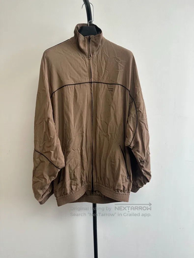 Balenciaga Balenciaga Solid Color Embroidered Logo Collar Brown Size XXS / US 00 / IT 34 - 1 Thumbnail