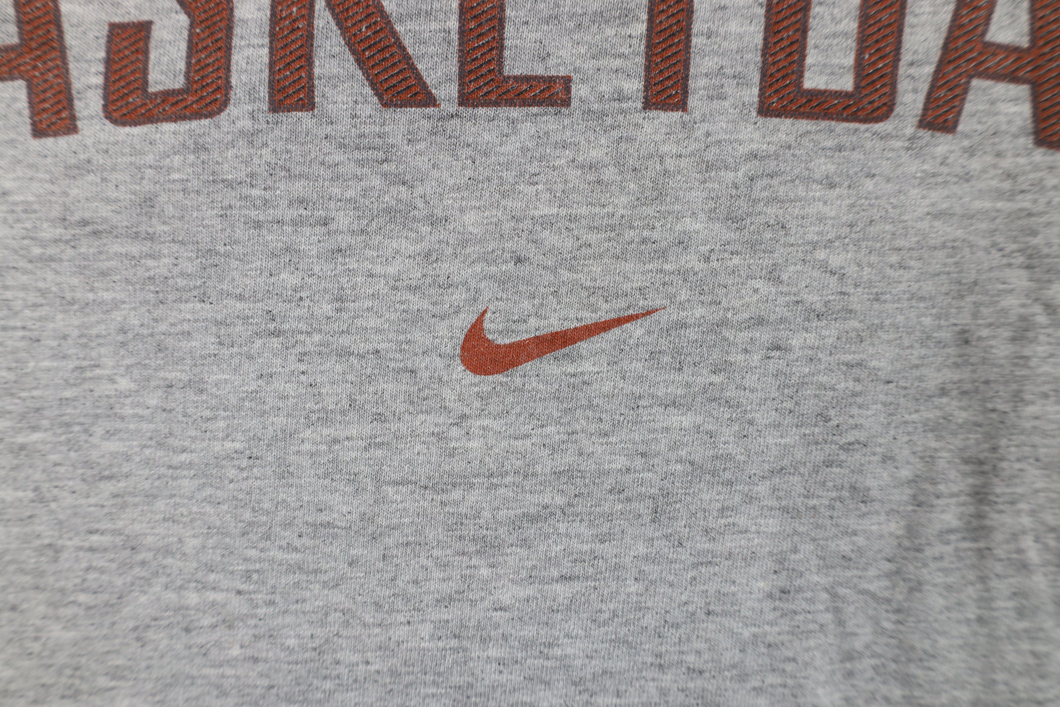 Nike Vintage Y2K Nike Basketball Scott Center Swoosh T-Shirt Gray Size US M / EU 48-50 / 2 - 5 Thumbnail