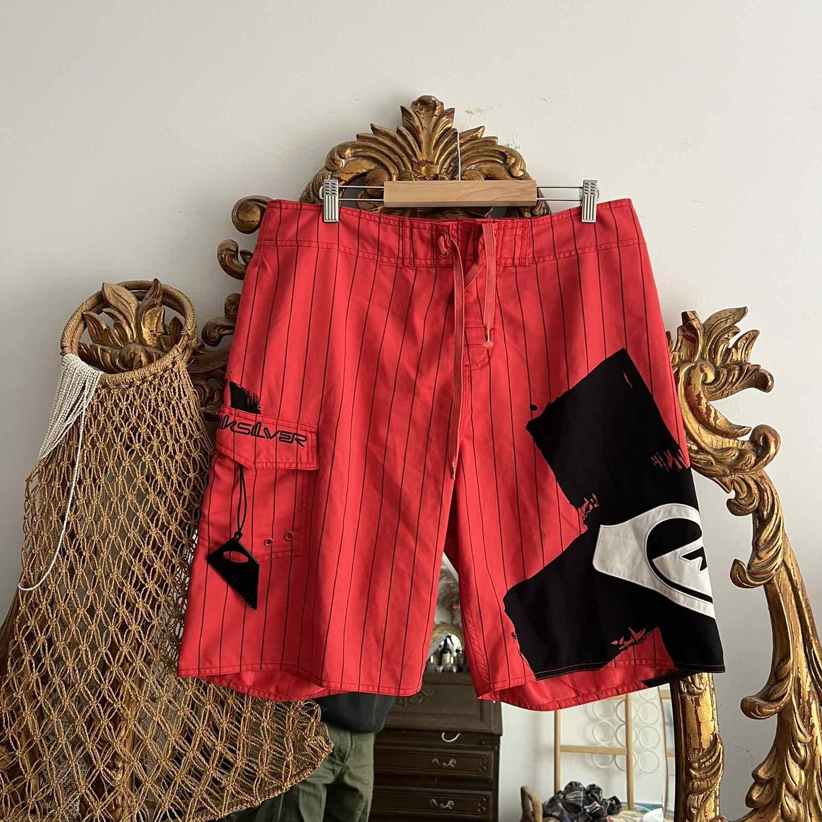 Quiksilver VINTAGE BIG LOGO QUIKSILVER SHORTS SZ 34 Size US 34 / EU 50 - 1 Thumbnail