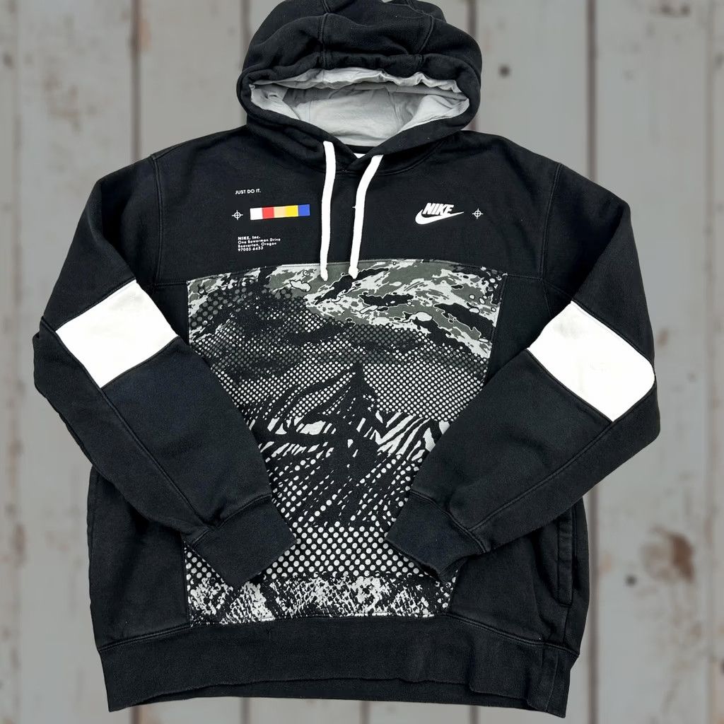 Nike Nike Hoodie Sweatshirt Men Large Black Graphic Fleece Pullover DQ3516-010 L Size US L / EU 52-54 / 3 - 1 Thumbnail