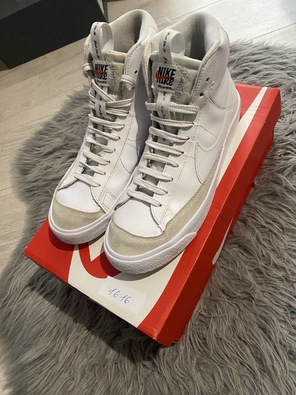 Nike Nike Blazer Mid 77 white Size US 6 / IT 36 - 2 Thumbnail