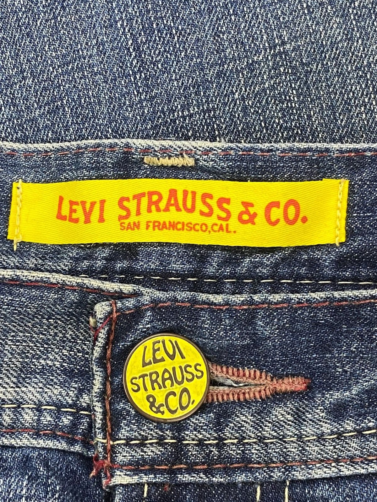 Levi's Levi_s Faded Blue Wash Whiskered Style Straight Leg Jeansa Size US 30 / EU 46 - 10 Thumbnail