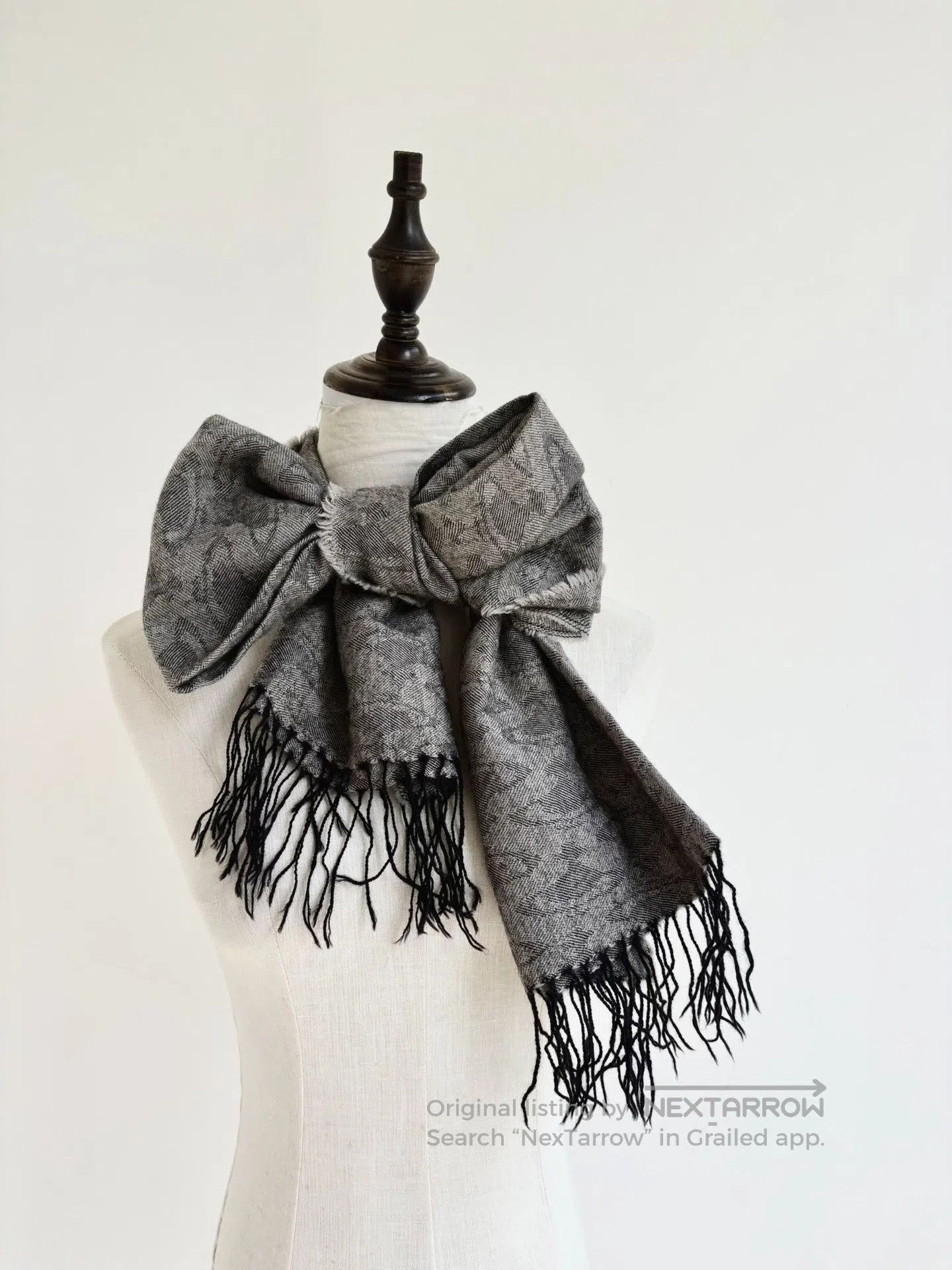 Vivienne Westwood Vivienne Westwood Vintage Gray Saturn Scarf. Size ONE SIZE - 5 Thumbnail