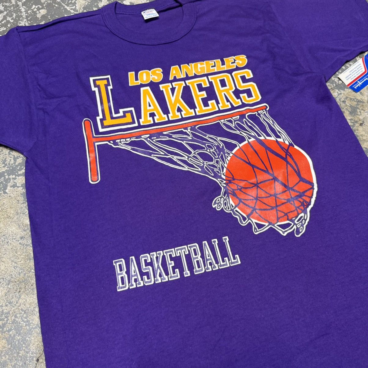 NBA Vintage Los Angeles Lakers Purple Champion NBA Purple Tshirt Size US L / EU 52-54 / 3 - 4 Thumbnail