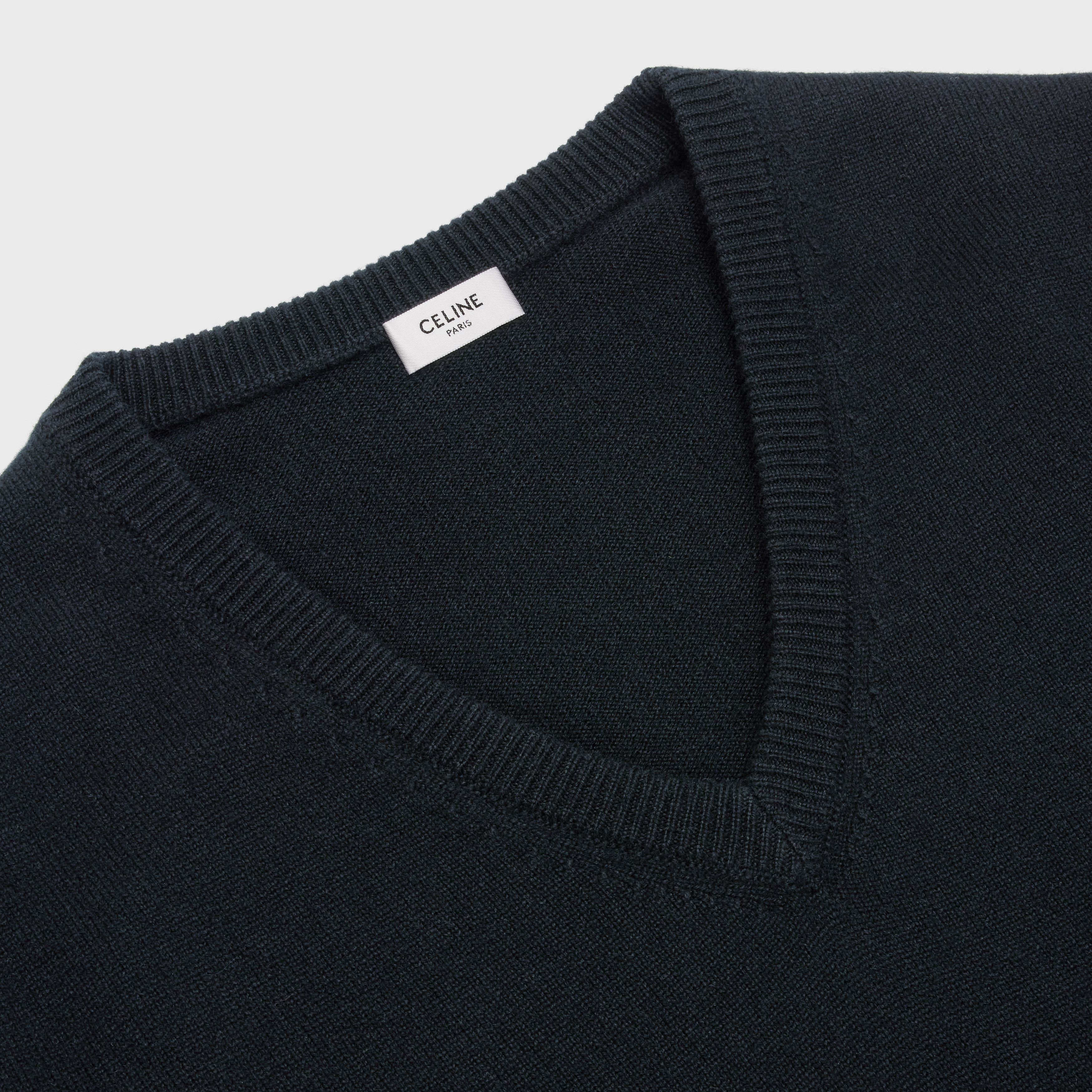 Celine o1bcso1str0925 2A26S207O Cashmere V-neck Sweater in Black Size US M / EU 48-50 / 2 - 2 Thumbnail