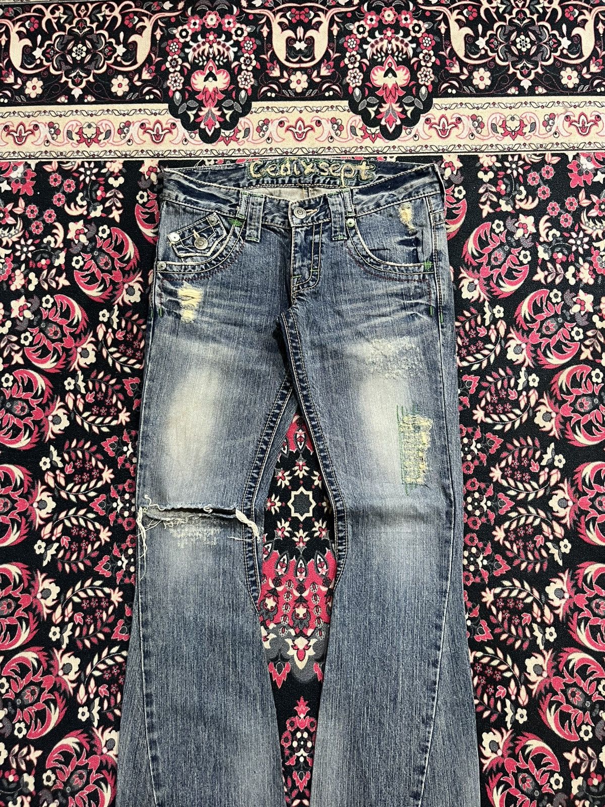 If Six Was Nine C Seventeen Cedi Sept Embroidery Pocket Distress Flare Jean Size 29" - 3 Thumbnail