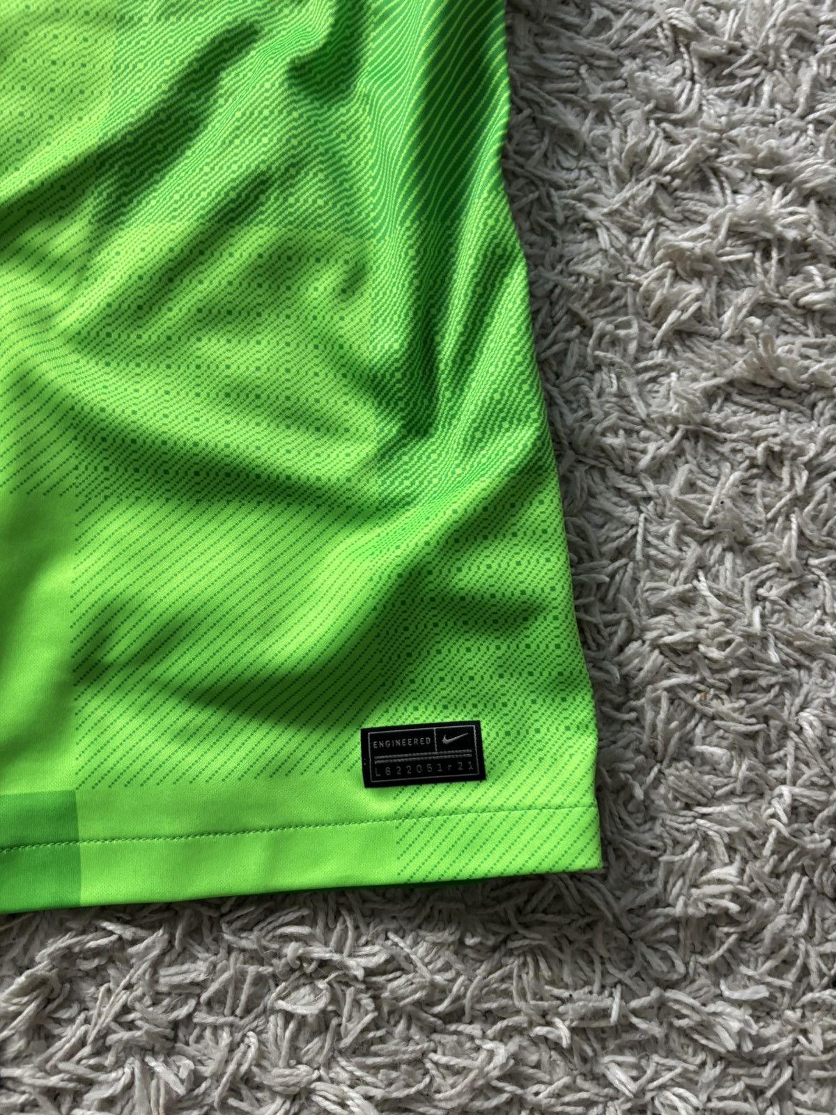 Vintage Vintage Soccer Jersey Liverpool Goalkeeper T-Shirt Size US XL / EU 56 / 4 - 4 Thumbnail