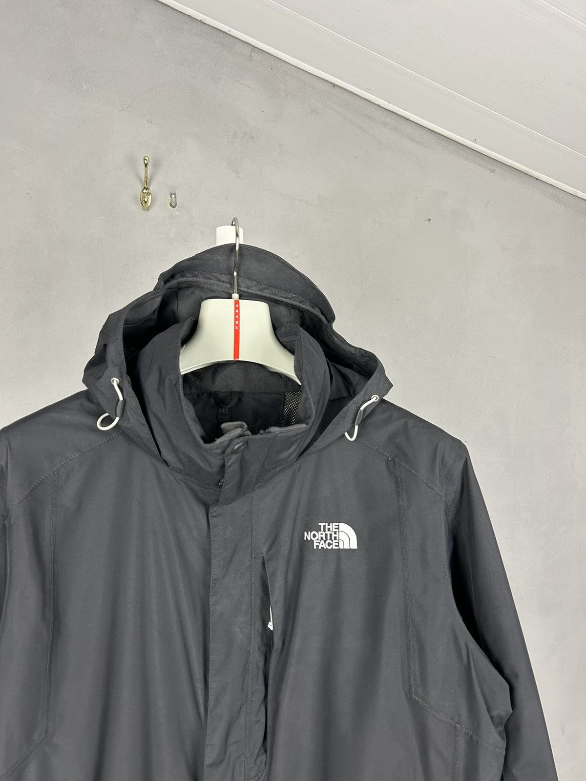 The North Face The North Face HyVent Jacket Black Waterproof Men’s Size US L / EU 52-54 / 3 - 2 Thumbnail