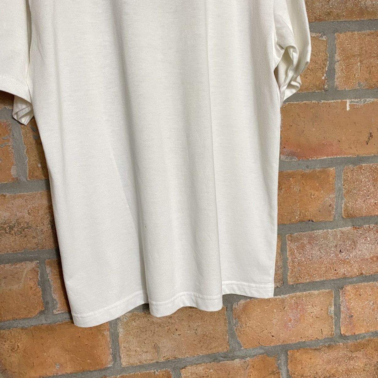 Umbro UMBRO White Crew Neck Tee with Navy Logo Print Size US L / EU 52-54 / 3 - 7 Thumbnail