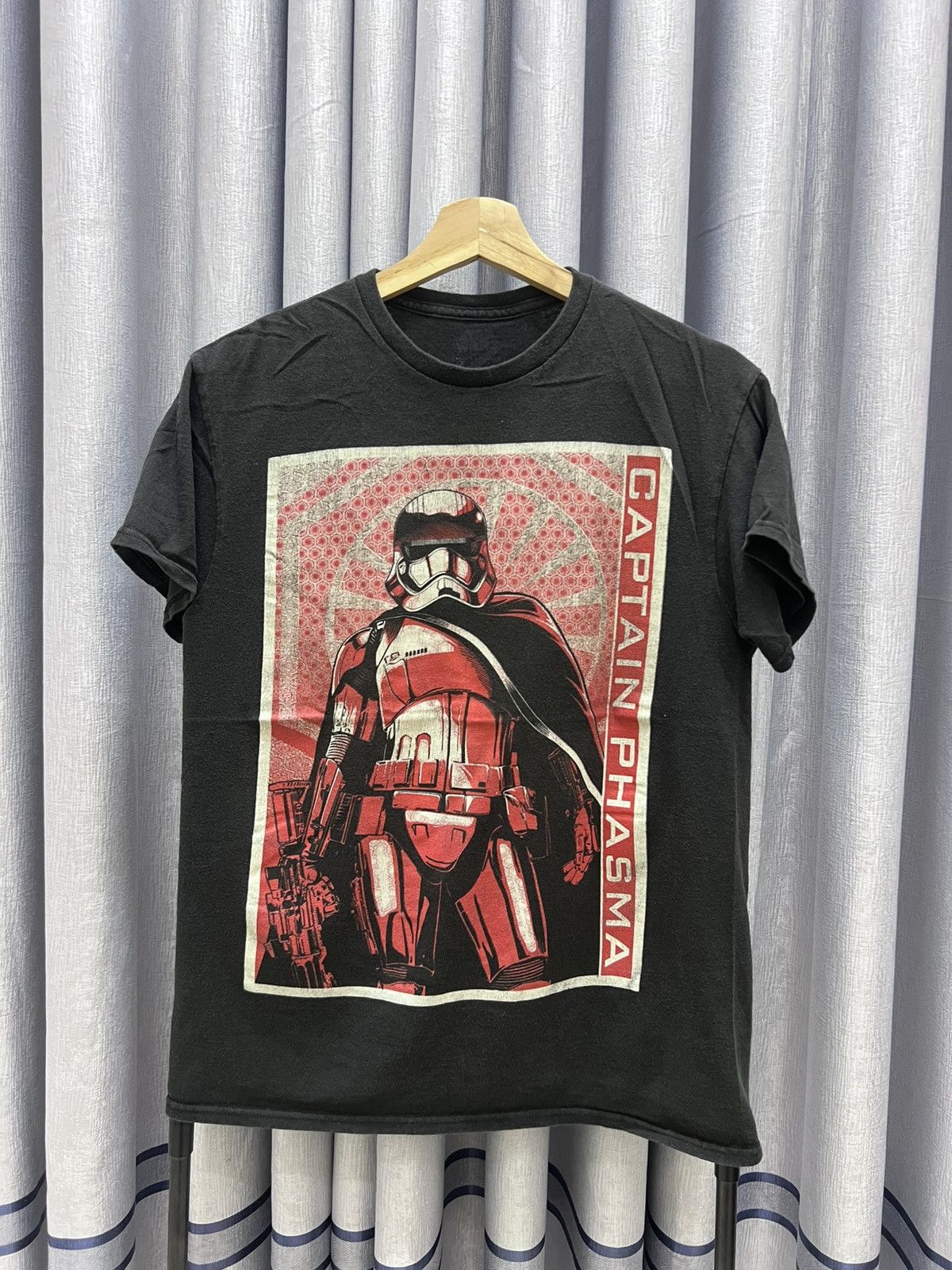 Star Wars Vintage Star Wars Strom trooper Captain Phasma Tshirt Size US M / EU 48-50 / 2 - 1 Thumbnail