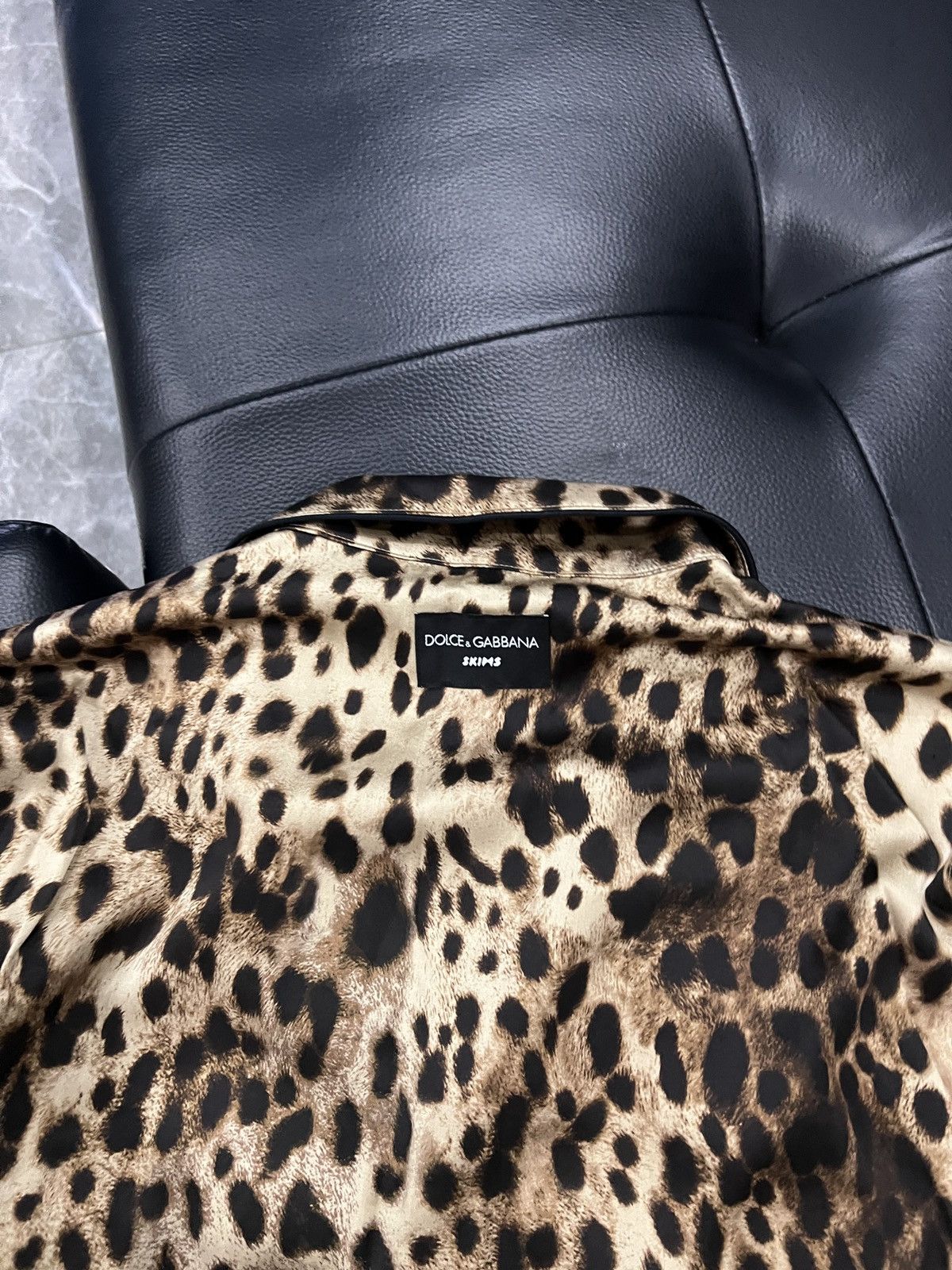 Dolce & Gabbana Dolce & Gabbana by SKIMS FW24 Silk Leopard Print Set Size US M / EU 48-50 / 2 - 11 Thumbnail