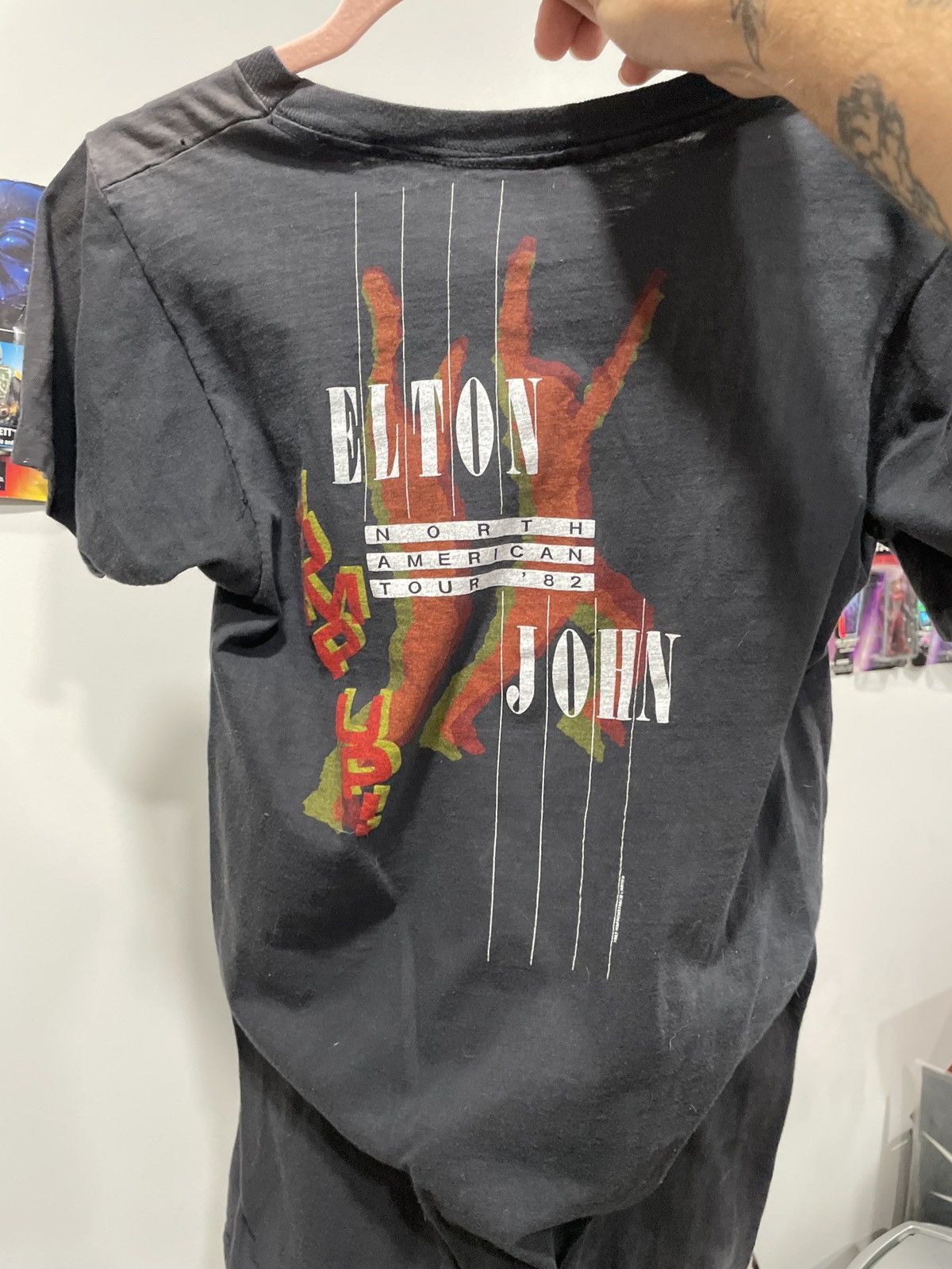 Vintage Elton John jump up your vintage shirt Size US L / EU 52-54 / 3 - 1 Thumbnail