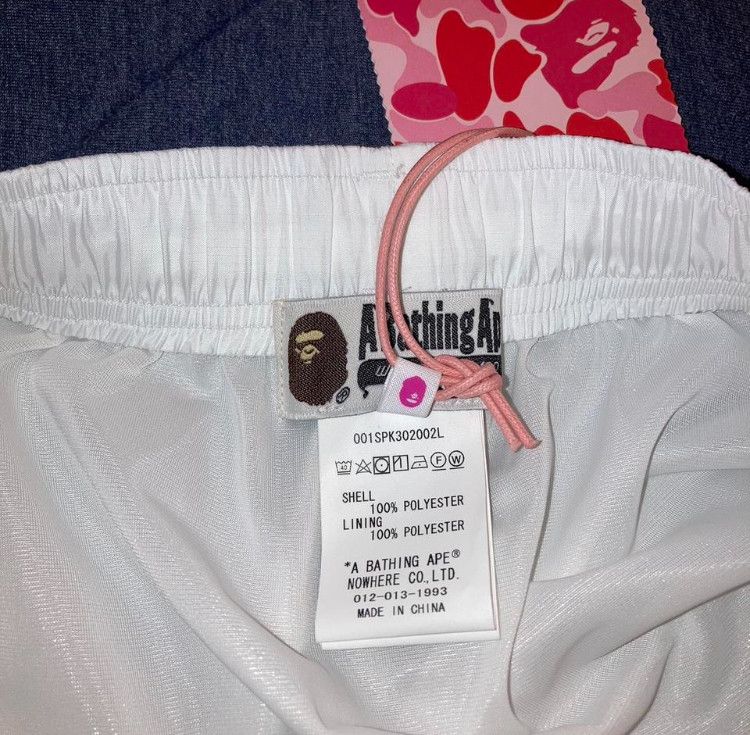 Bape Women Bape Shark Shorts Size 28" / US 6 / IT 42 - 3 Thumbnail