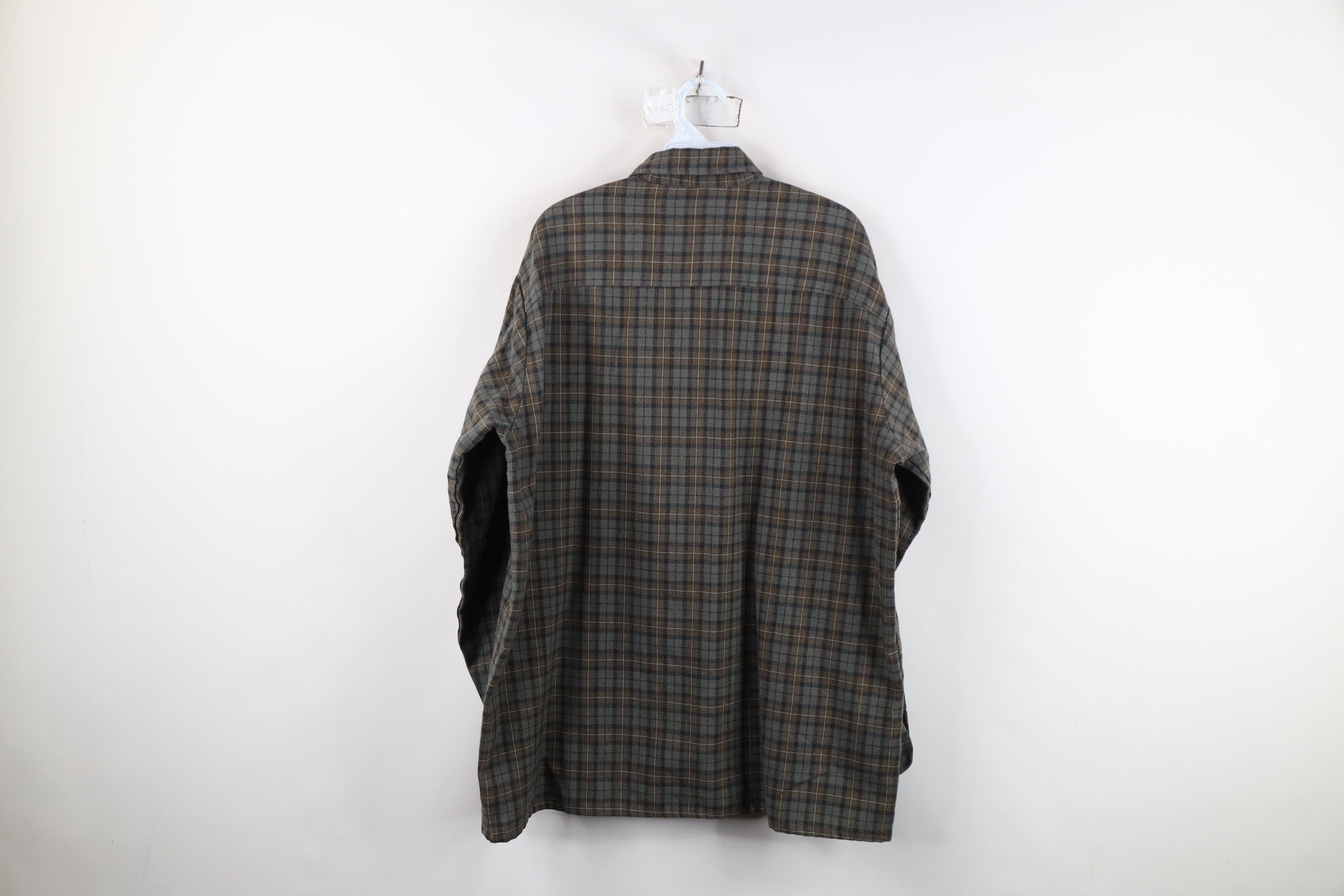 Vintage Vintage 90s Streetwear Knit Collared Button Down Shirt Plaid Size US XL / EU 56 / 4 - 11 Thumbnail
