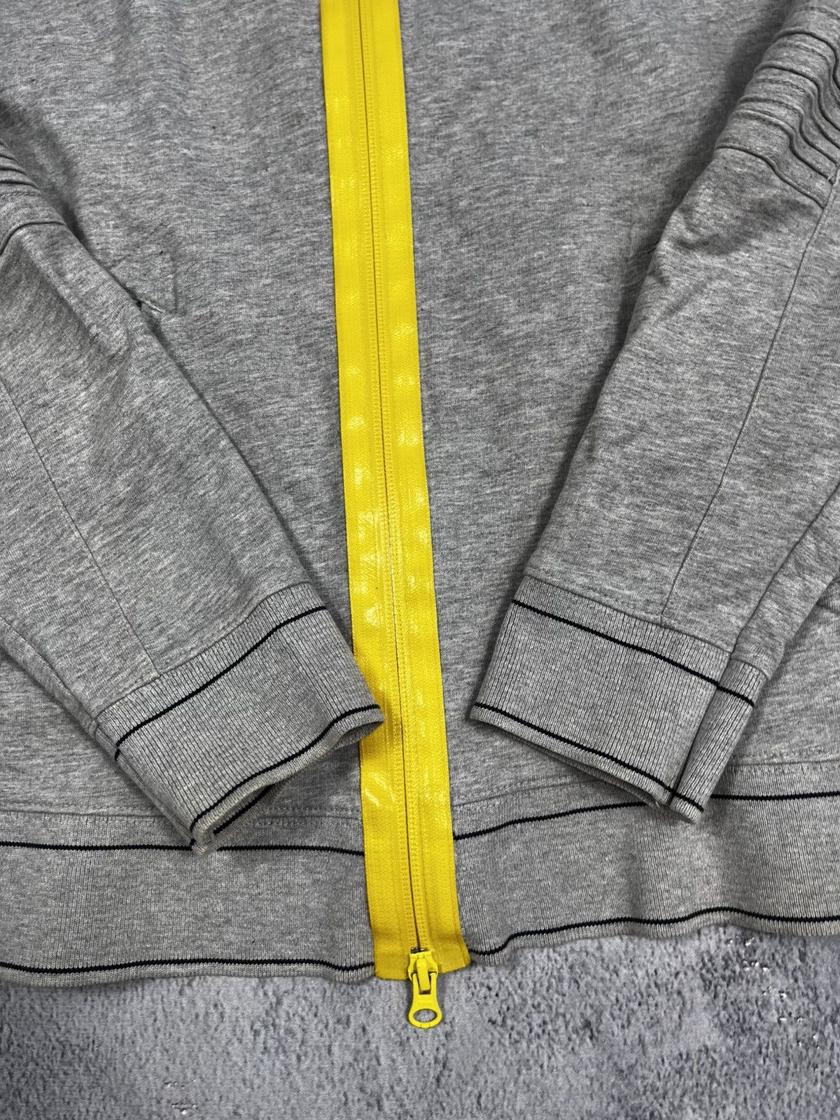 Burberry × Vintage Vintage Y2K Thomas Burberry zip jacket old money size M Size US M / EU 48-50 / 2 - 4 Thumbnail