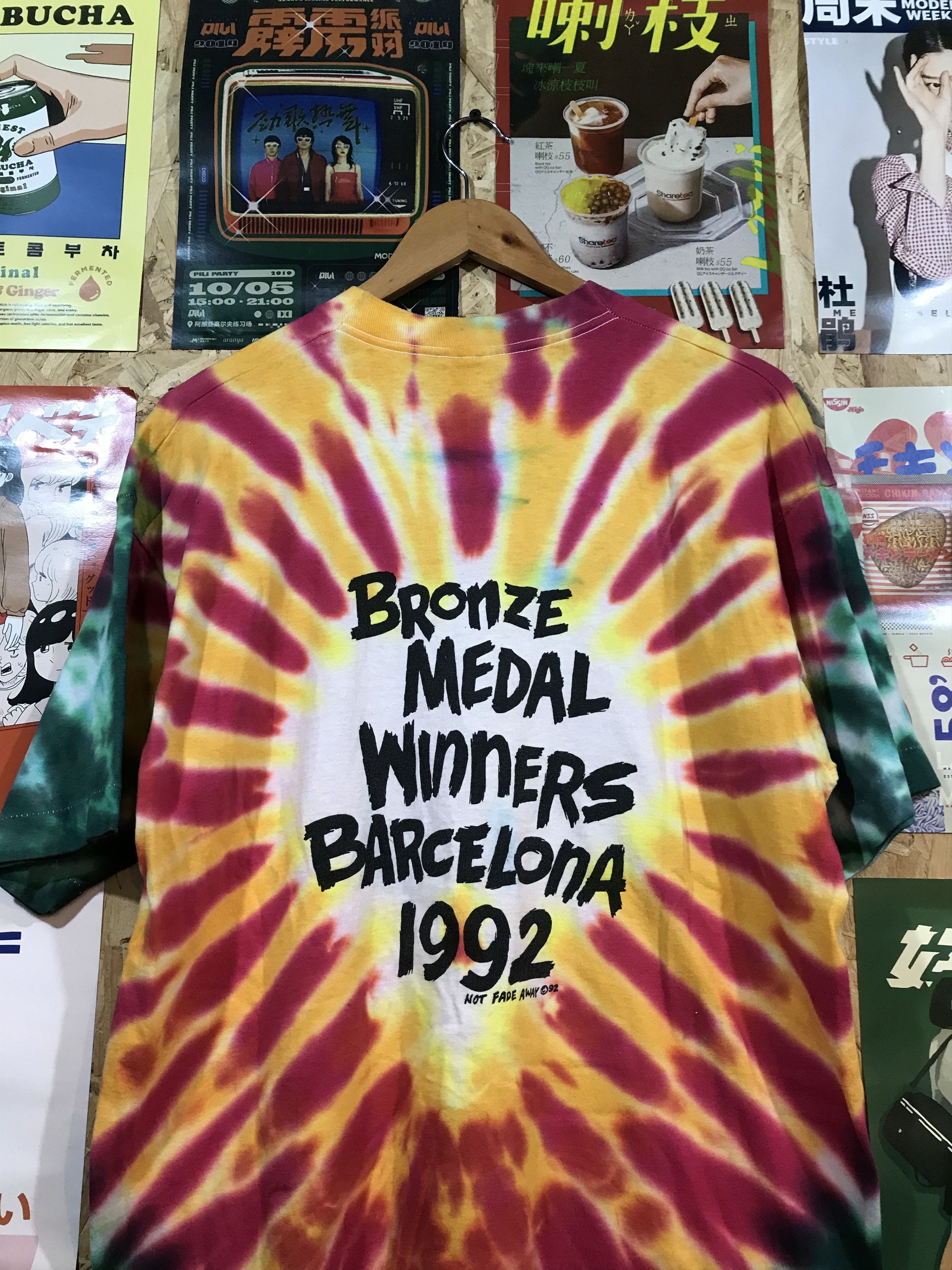 Fruit Of The Loom Vintage Lithuania Fruit Of The Loom Tye Dye Tee Size US L / EU 52-54 / 3 - 5 Thumbnail
