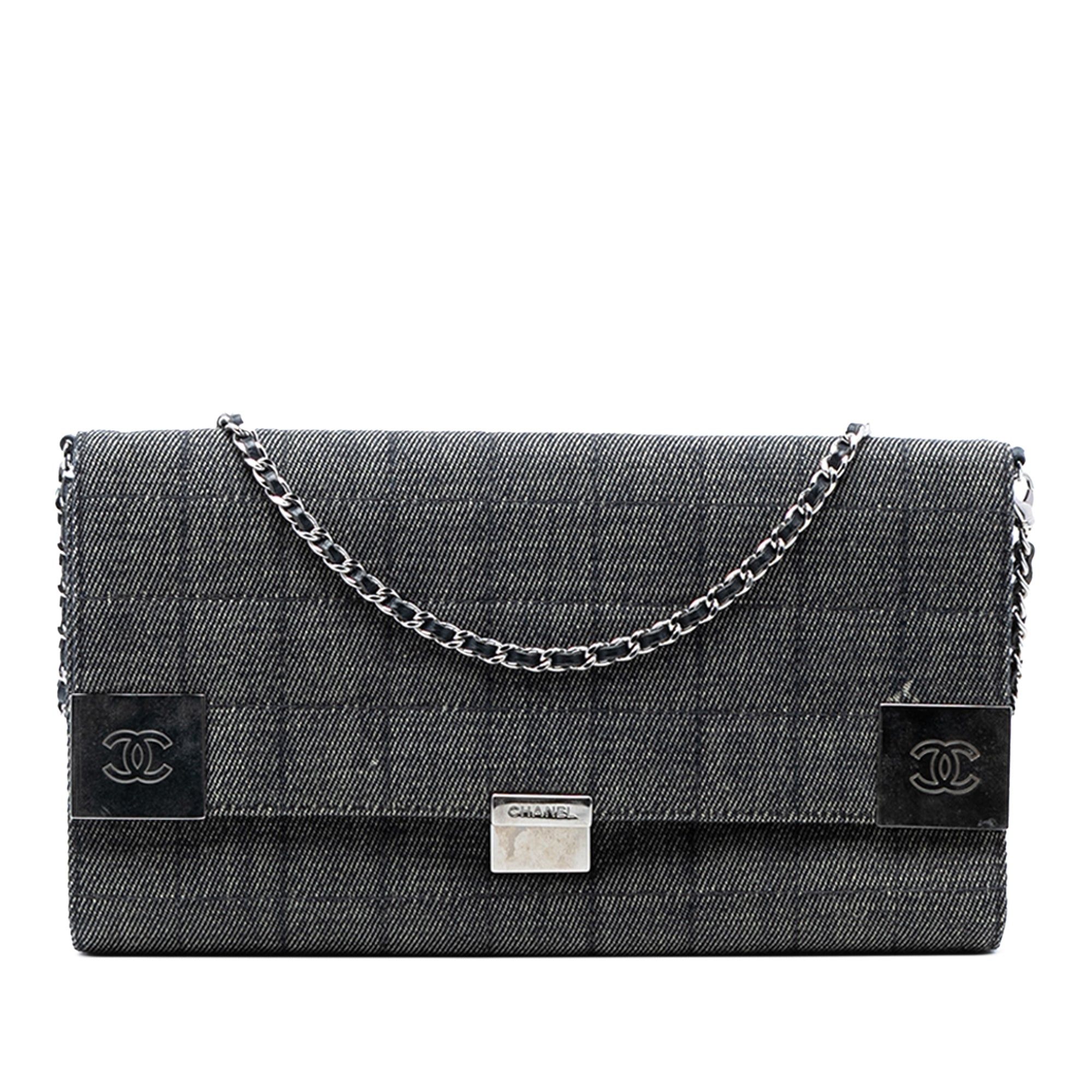 Chanel CC Chocolate Bar Denim Flap Size ONE SIZE - 1 Thumbnail