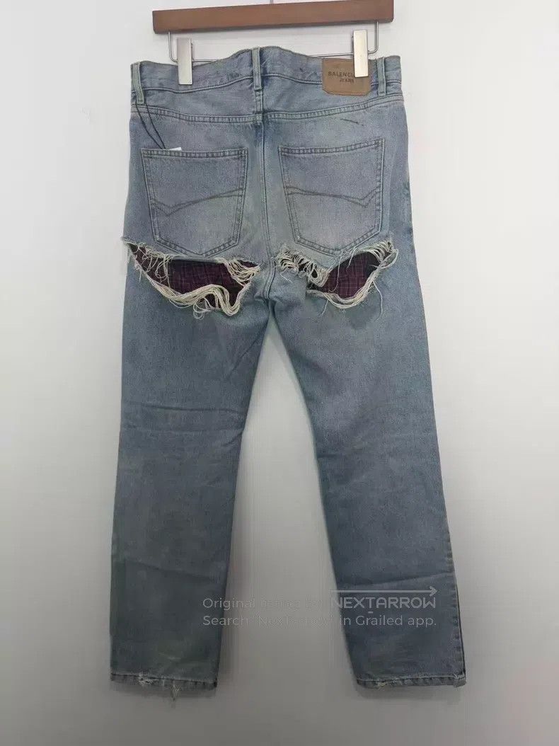 Balenciaga Balenciaga Distressed Straight Leg Jeans Size US 29 - 2 Thumbnail